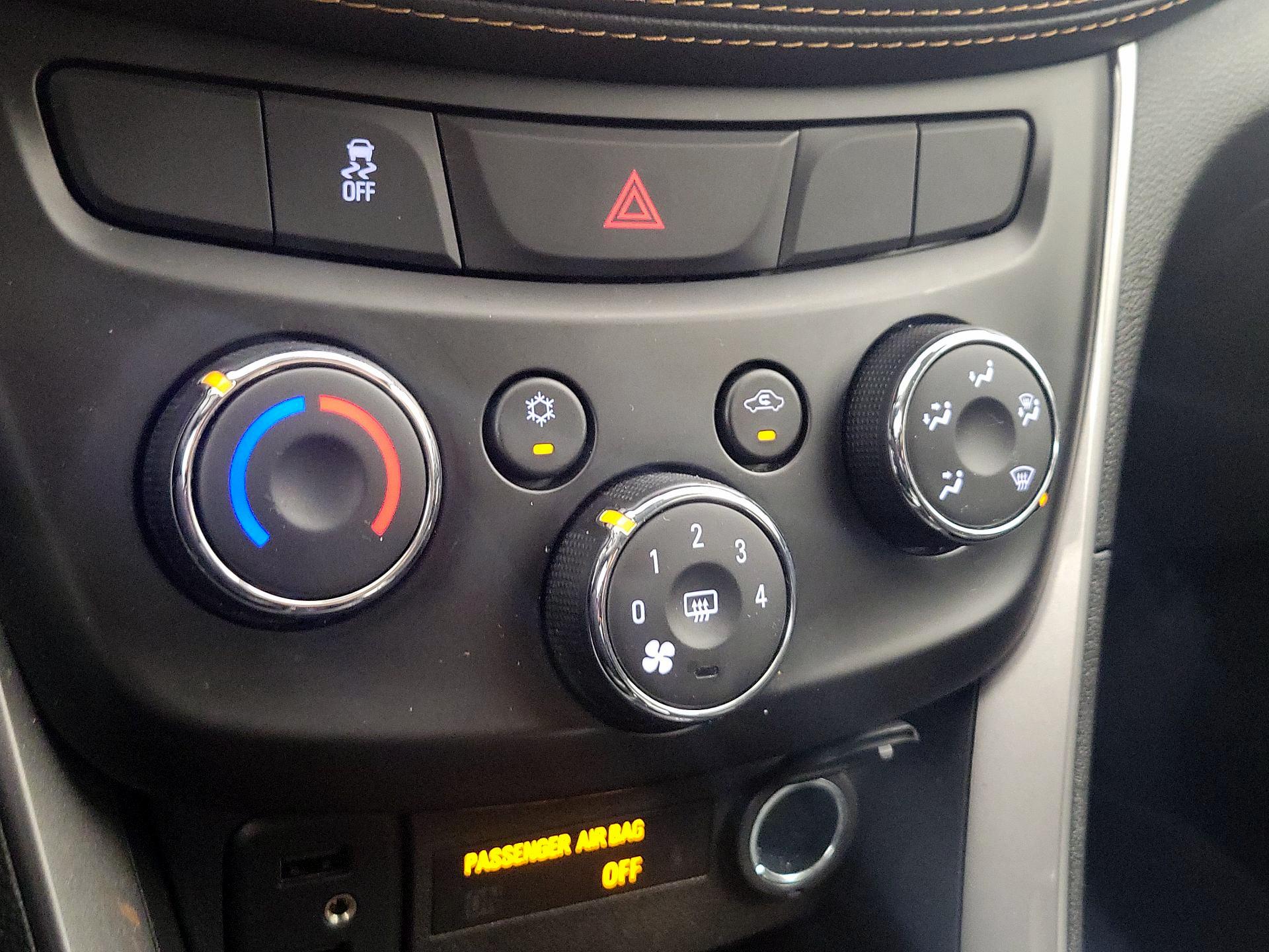 Thumbnail: 2021 Chevrolet Trax - 16