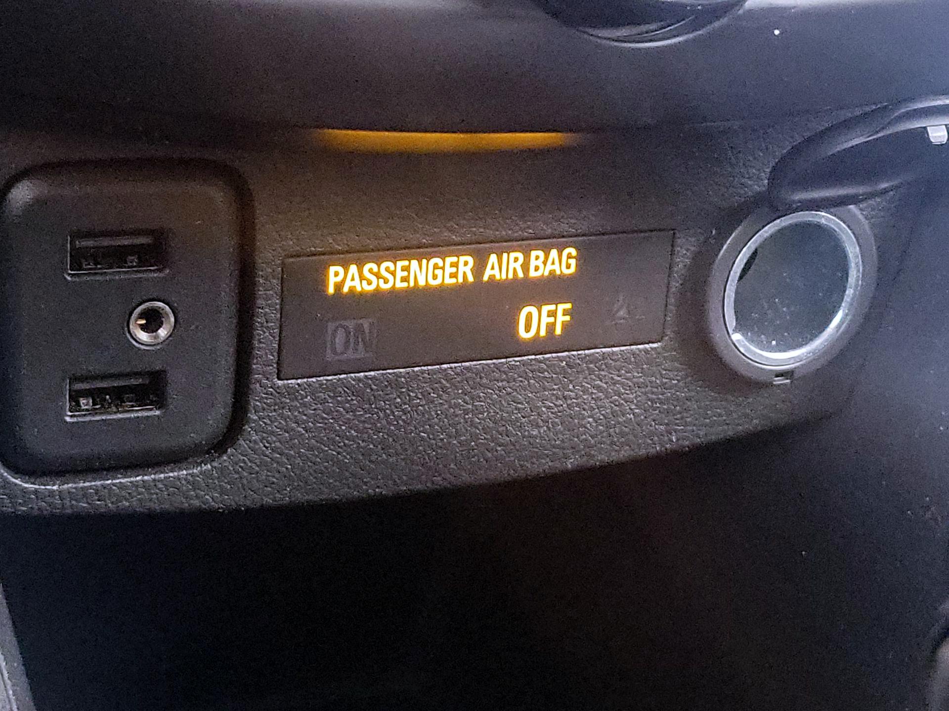 Thumbnail: 2021 Chevrolet Trax - 18