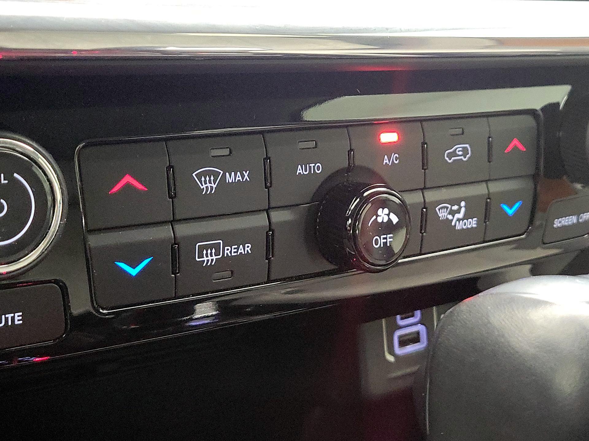 Thumbnail: 2022 Jeep Compass - 16