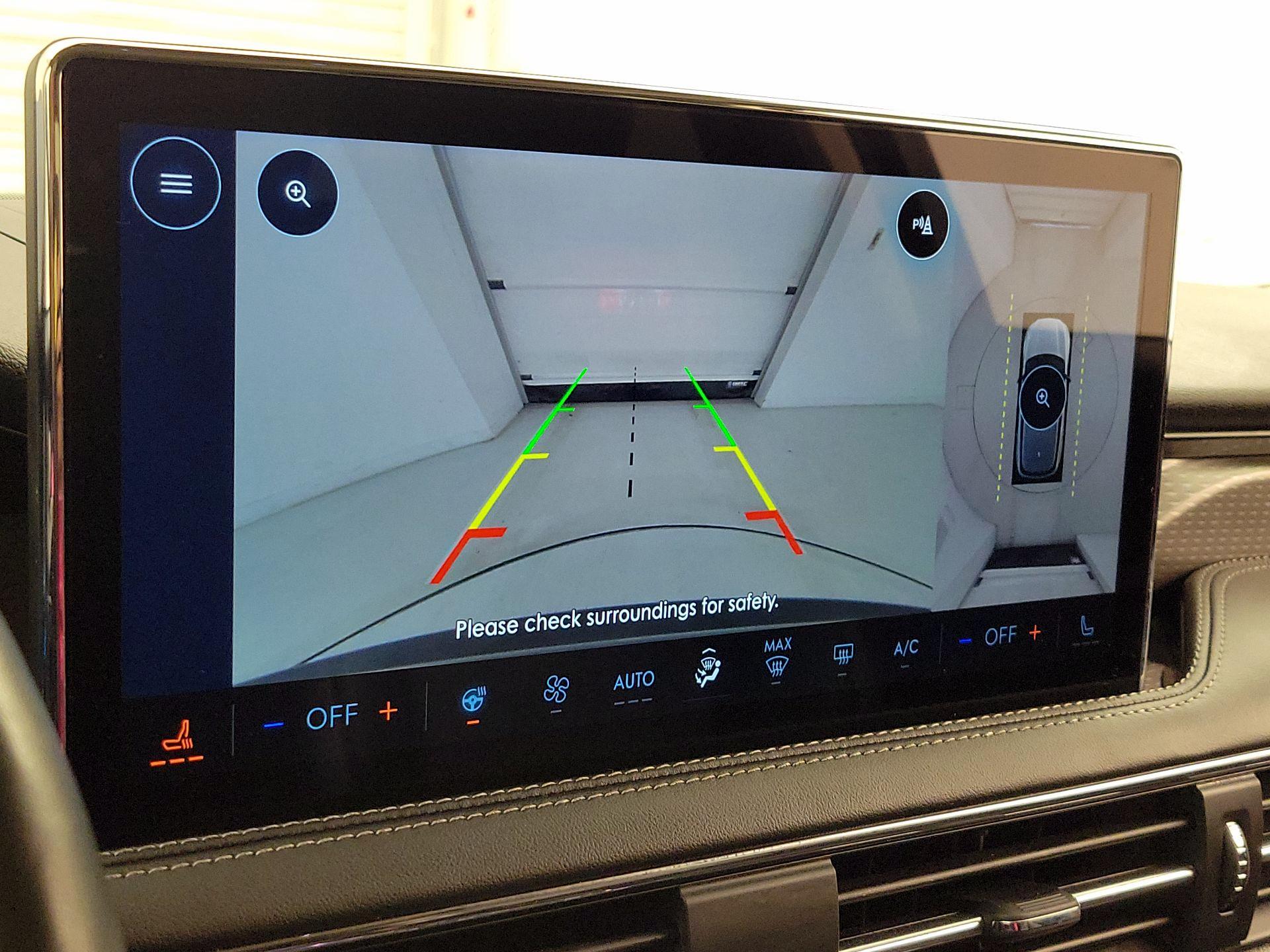 Thumbnail: 2023 Lincoln Corsair - 15