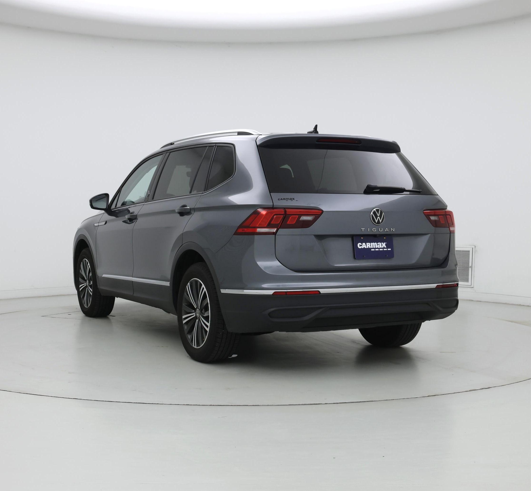 Thumbnail: 2024 Volkswagen Tiguan - 2