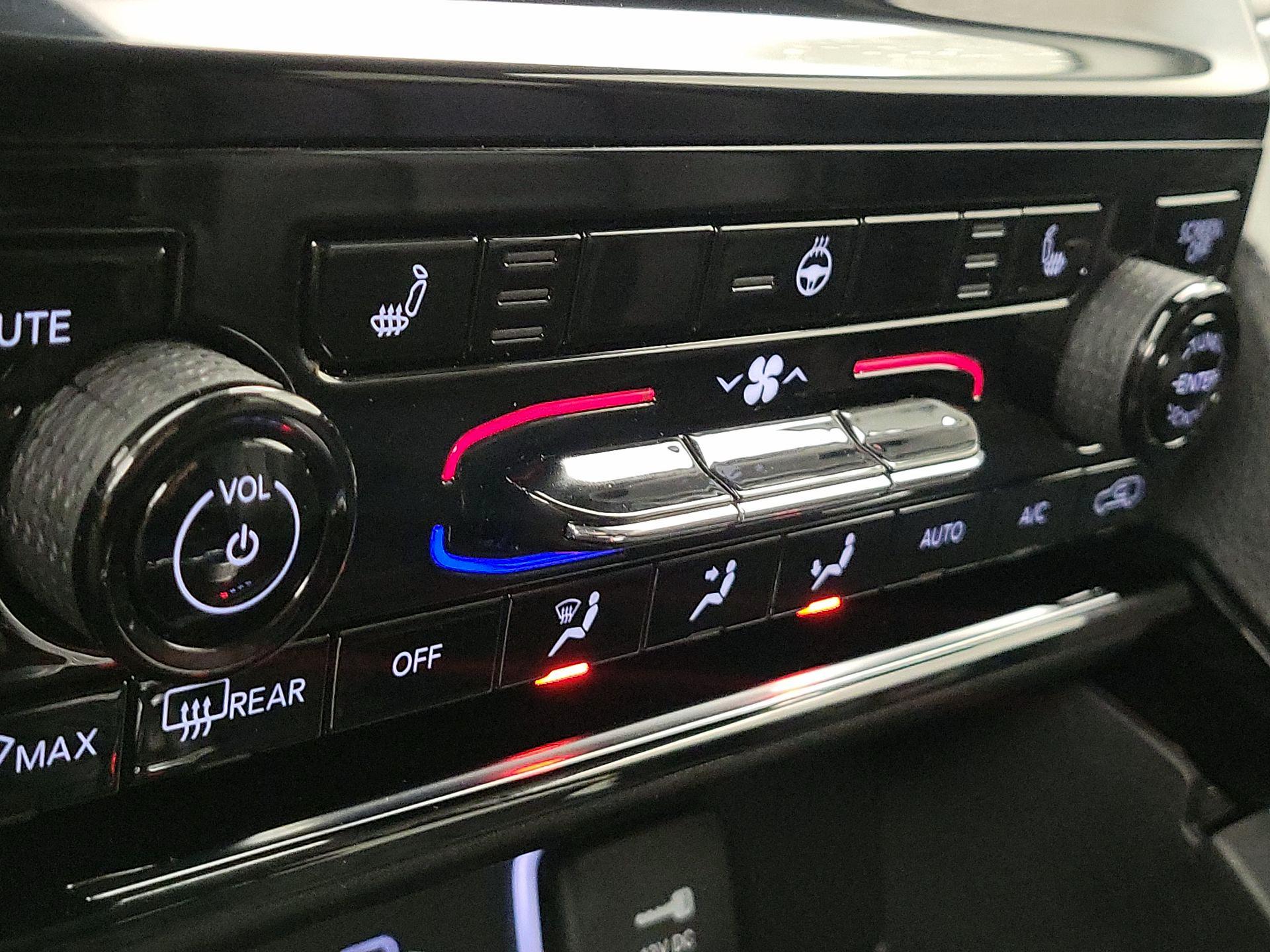 Thumbnail: 2023 Jeep Grand Cherokee - 16