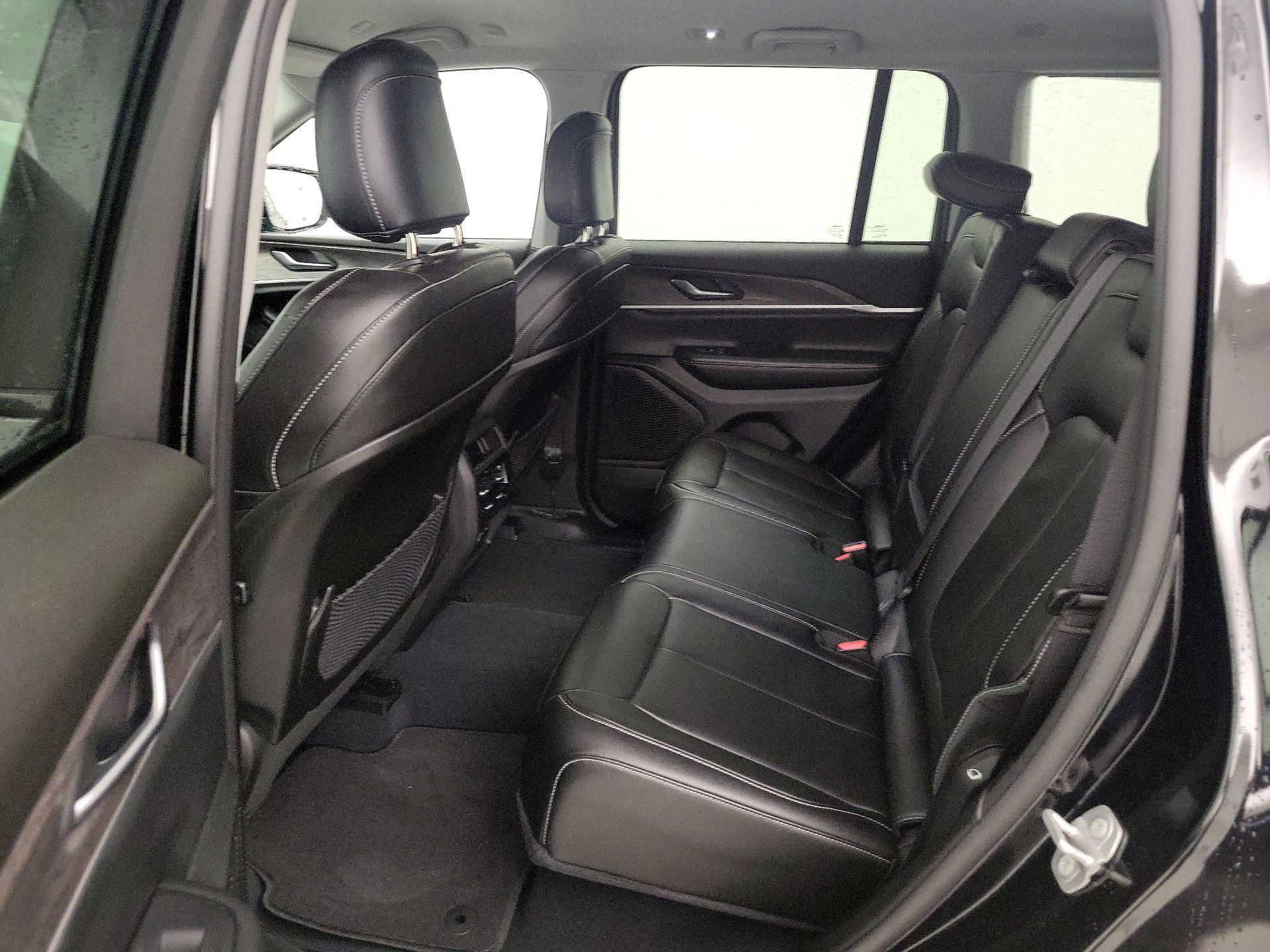 Thumbnail: 2023 Jeep Grand Cherokee - 19