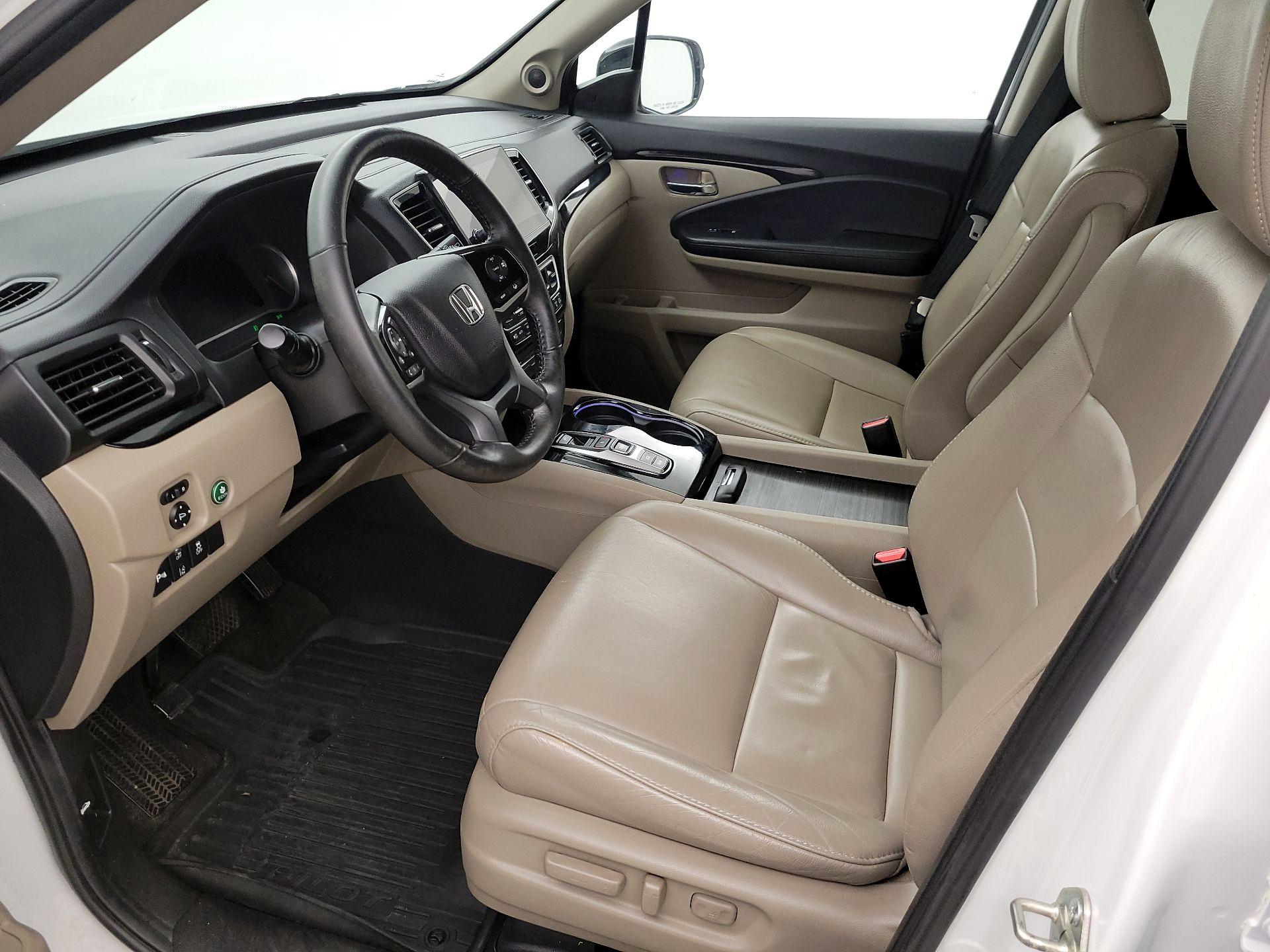 Thumbnail: 2020 Honda Pilot - 11