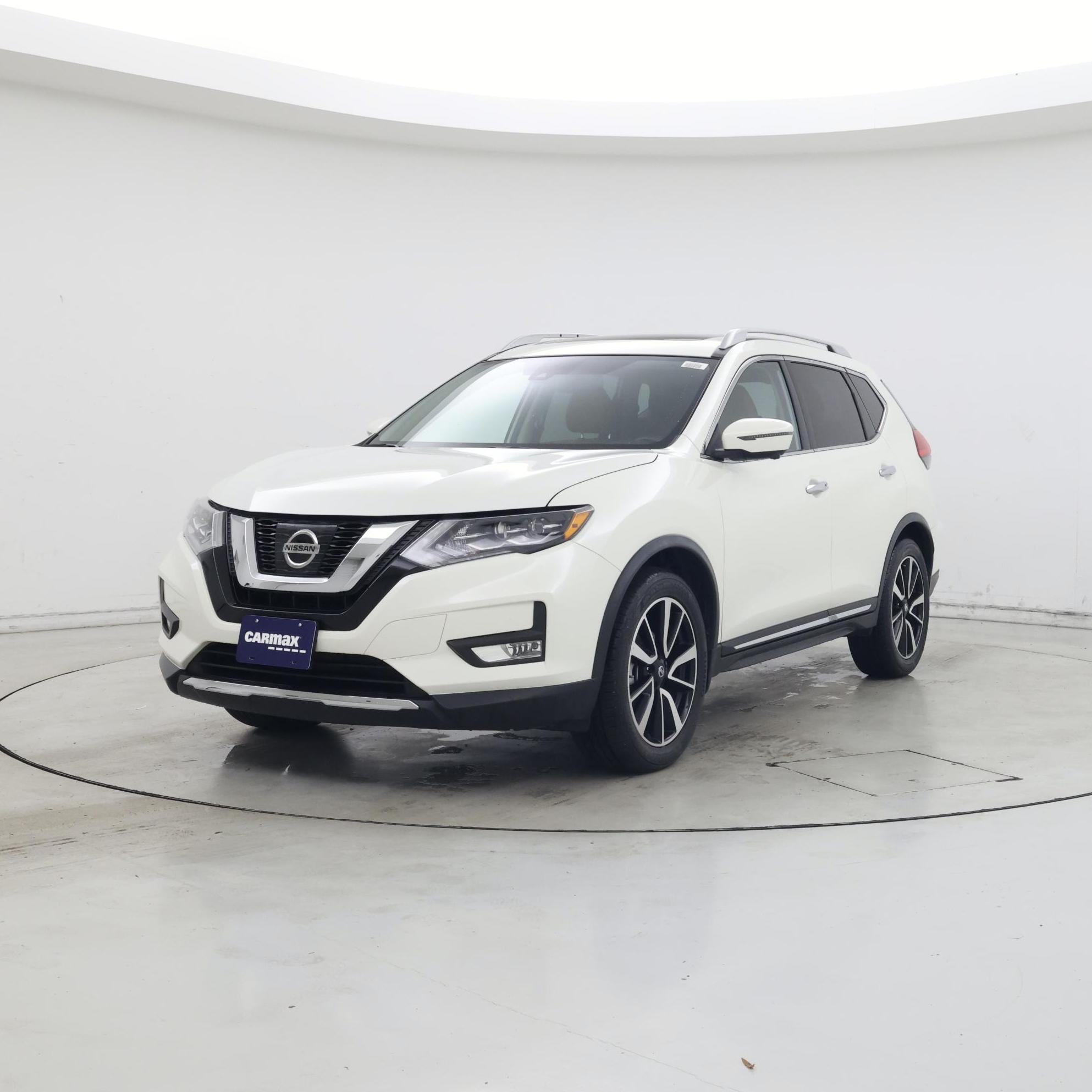 Thumbnail: 2017 Nissan Rogue - 4