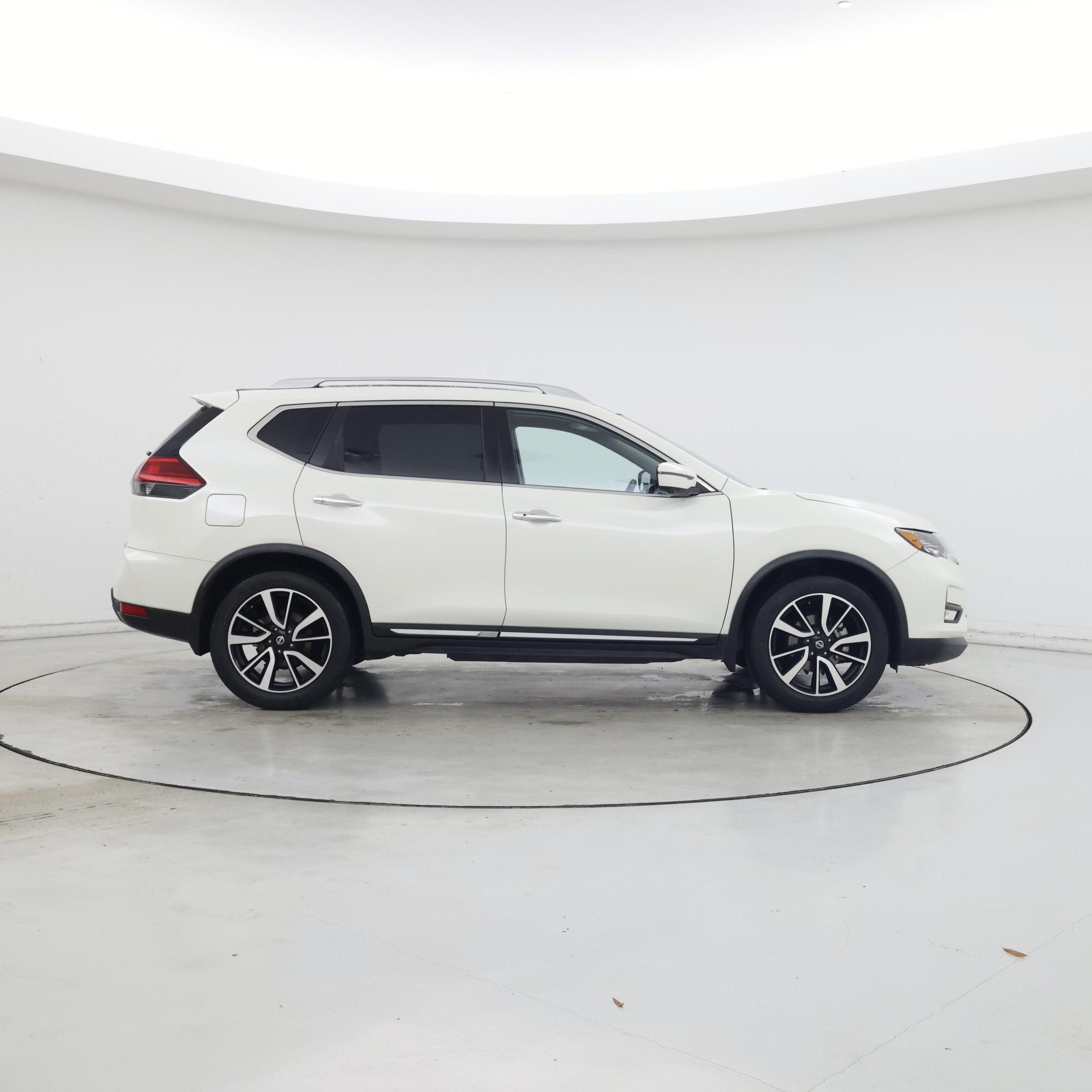 Thumbnail: 2017 Nissan Rogue - 7