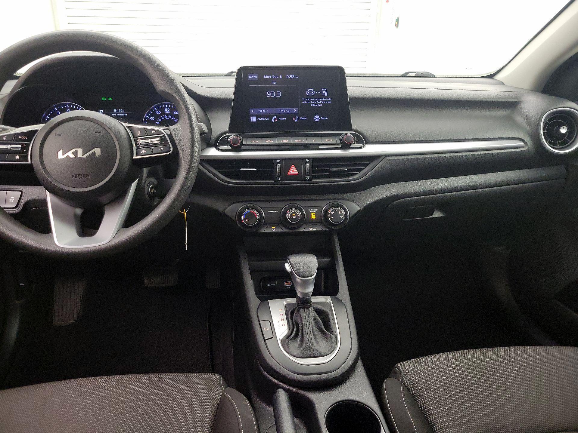 Thumbnail: 2023 Kia Forte - 9