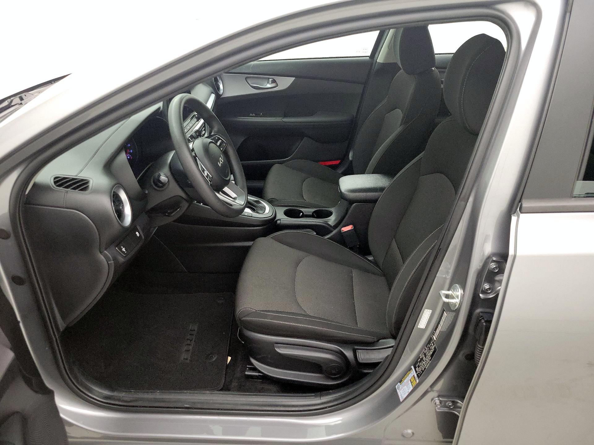 Thumbnail: 2023 Kia Forte - 11