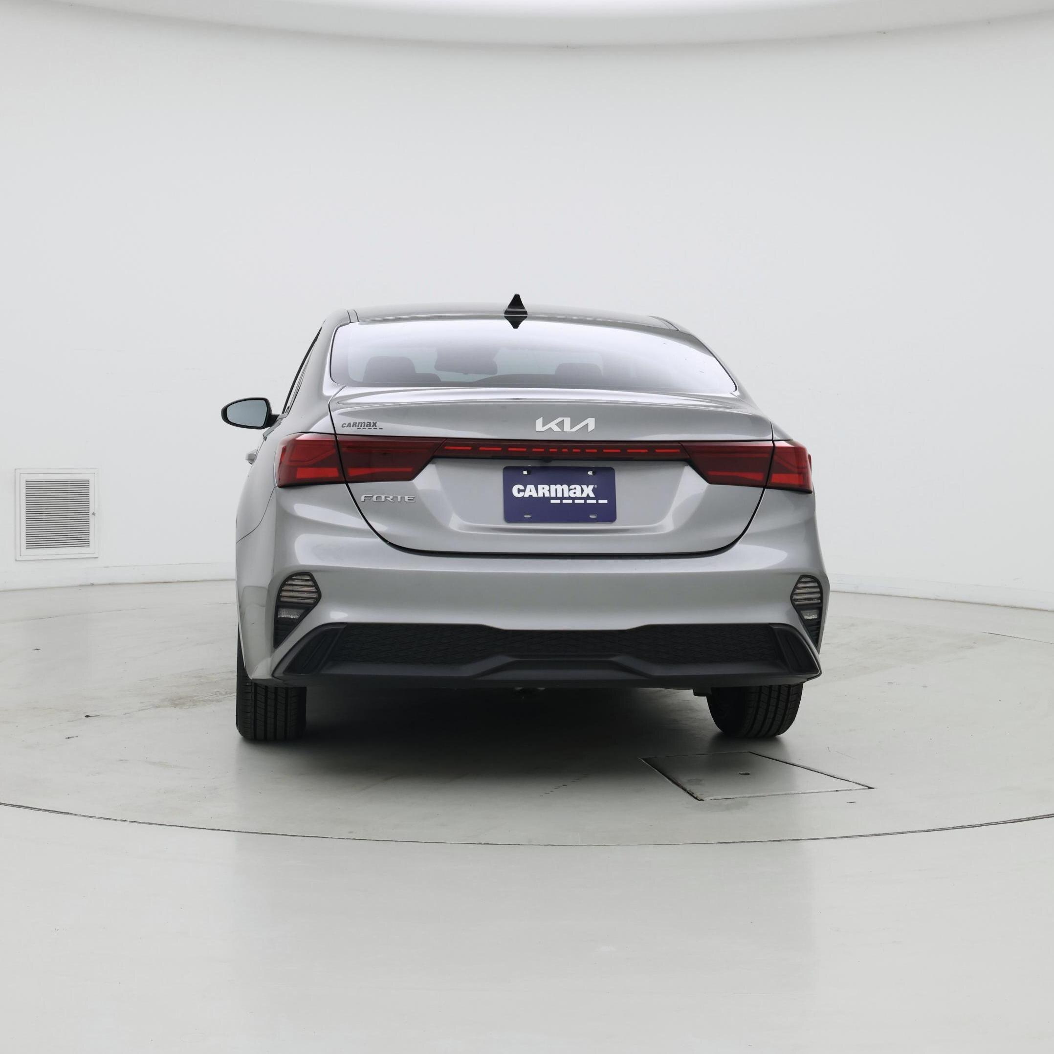 Thumbnail: 2023 Kia Forte - 6