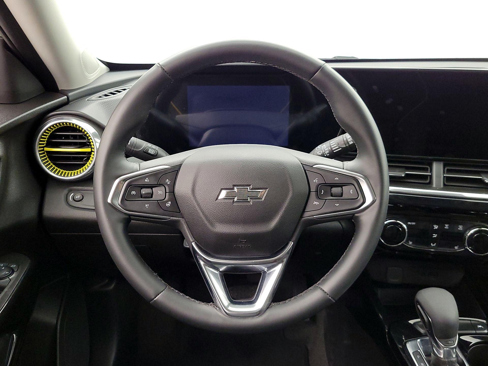 Thumbnail: 2025 Chevrolet Trax - 10