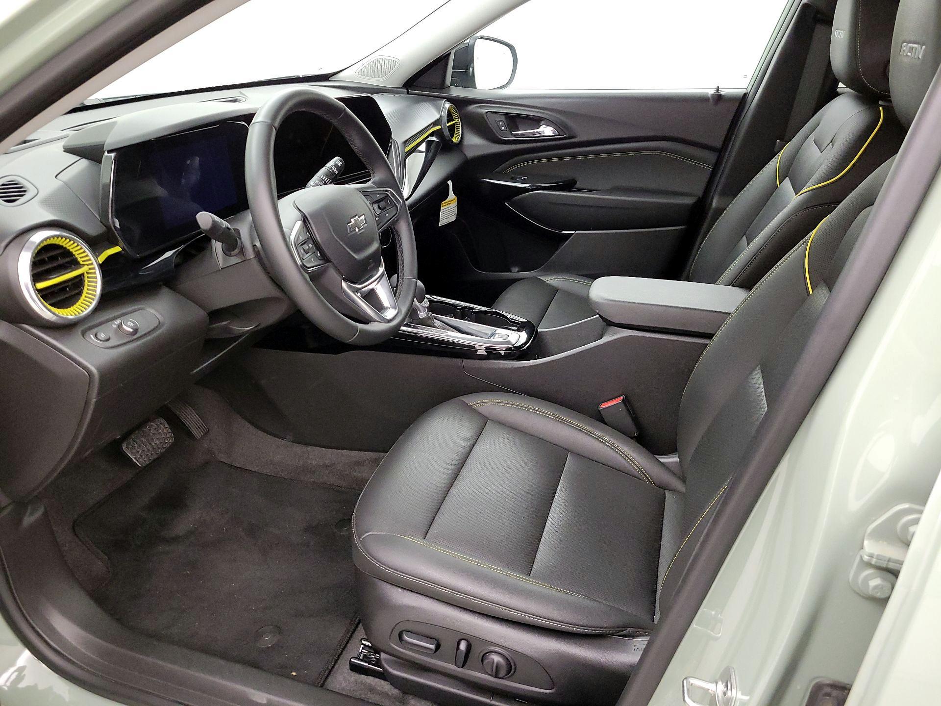 Thumbnail: 2025 Chevrolet Trax - 11