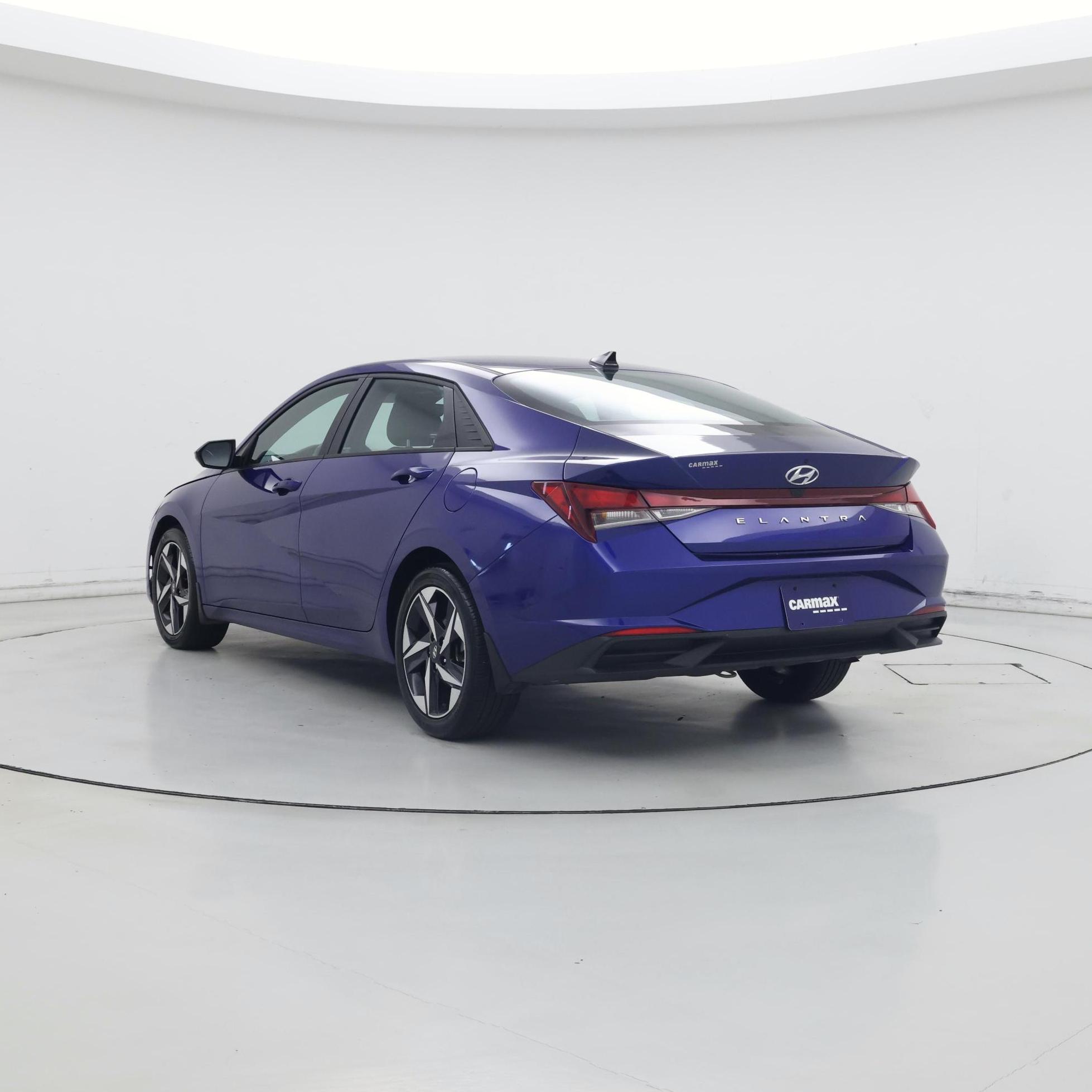 Thumbnail: 2023 Hyundai Elantra - 2