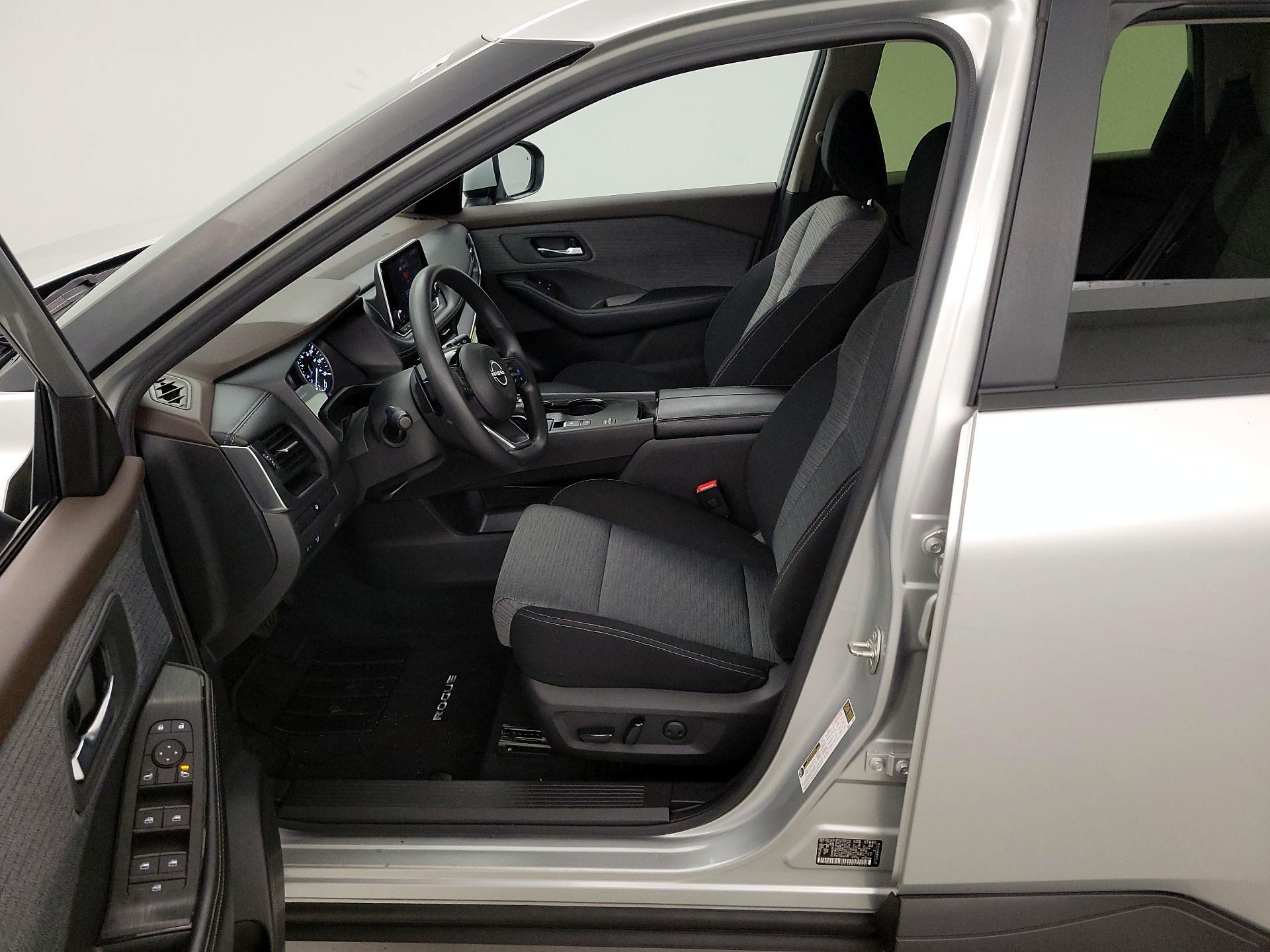 Thumbnail: 2023 Nissan Rogue - 11