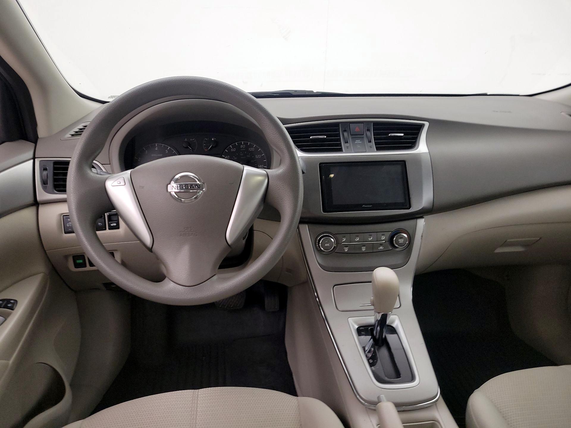 Thumbnail: 2014 Nissan Sentra - 10