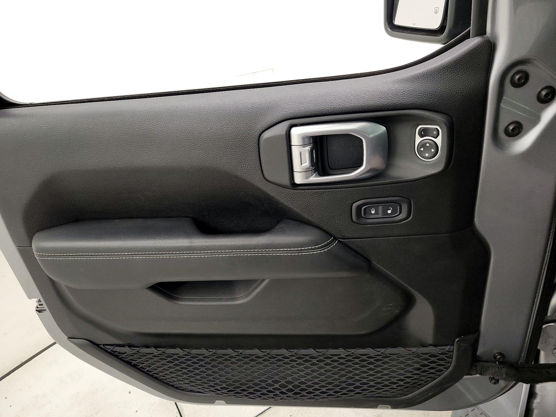 Thumbnail: 2020 Jeep Gladiator - 12