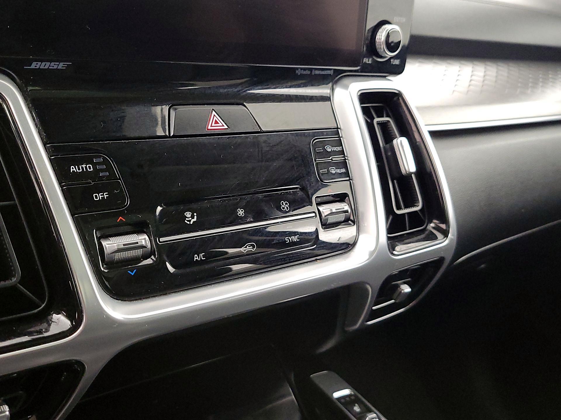 Thumbnail: 2021 Kia Sorento - 17