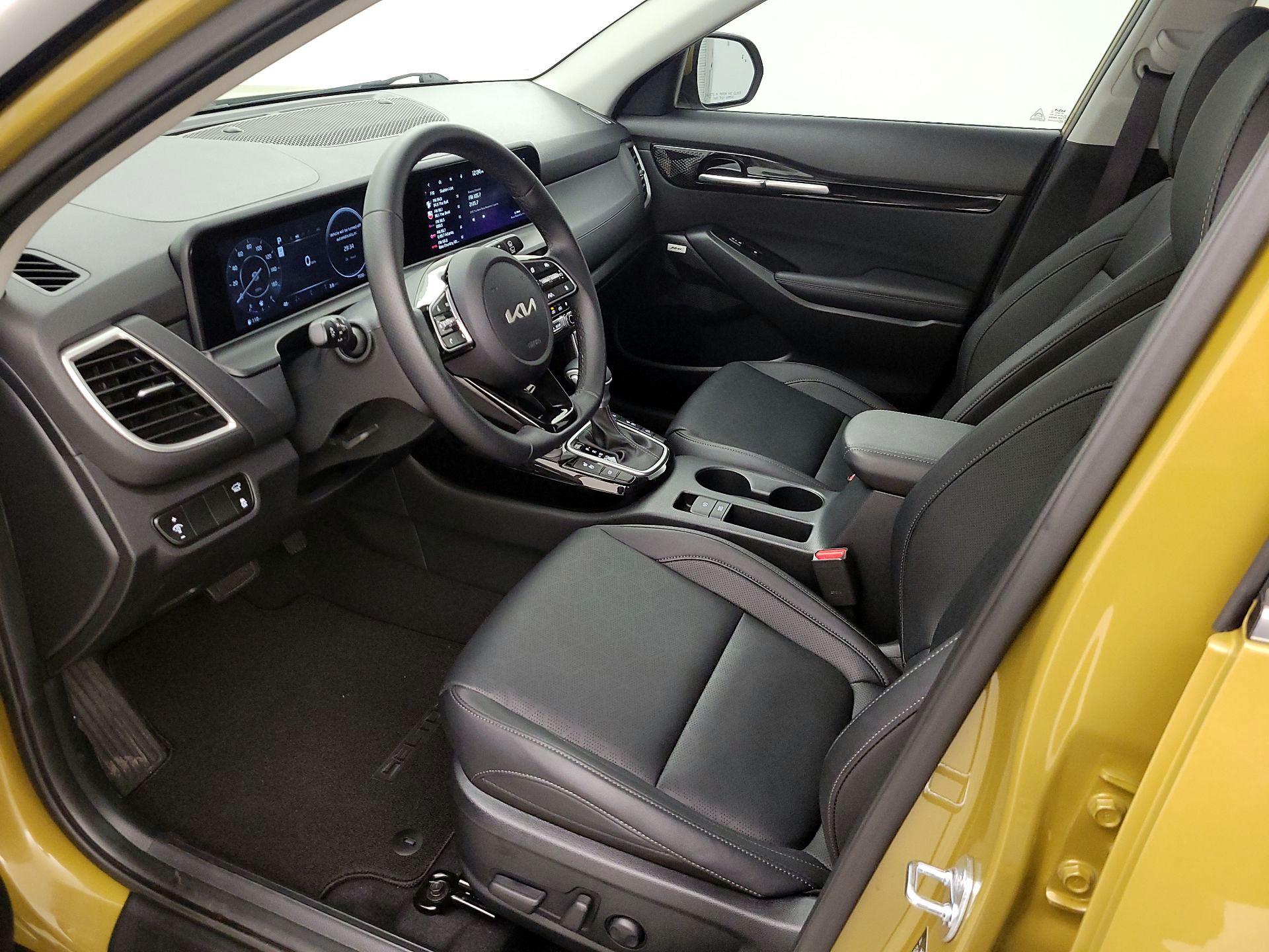 Thumbnail: 2024 Kia Seltos - 11