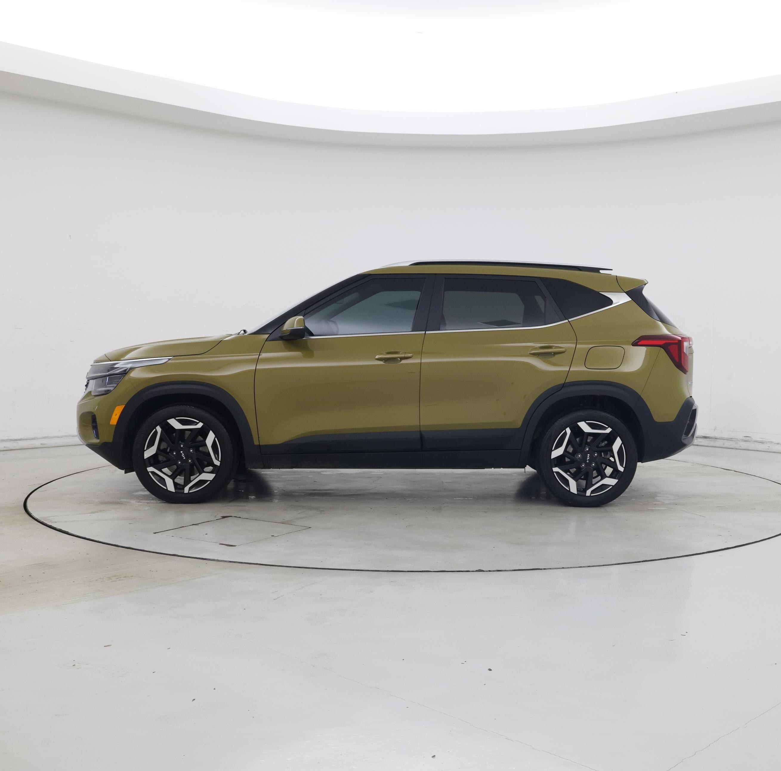 Thumbnail: 2024 Kia Seltos - 3