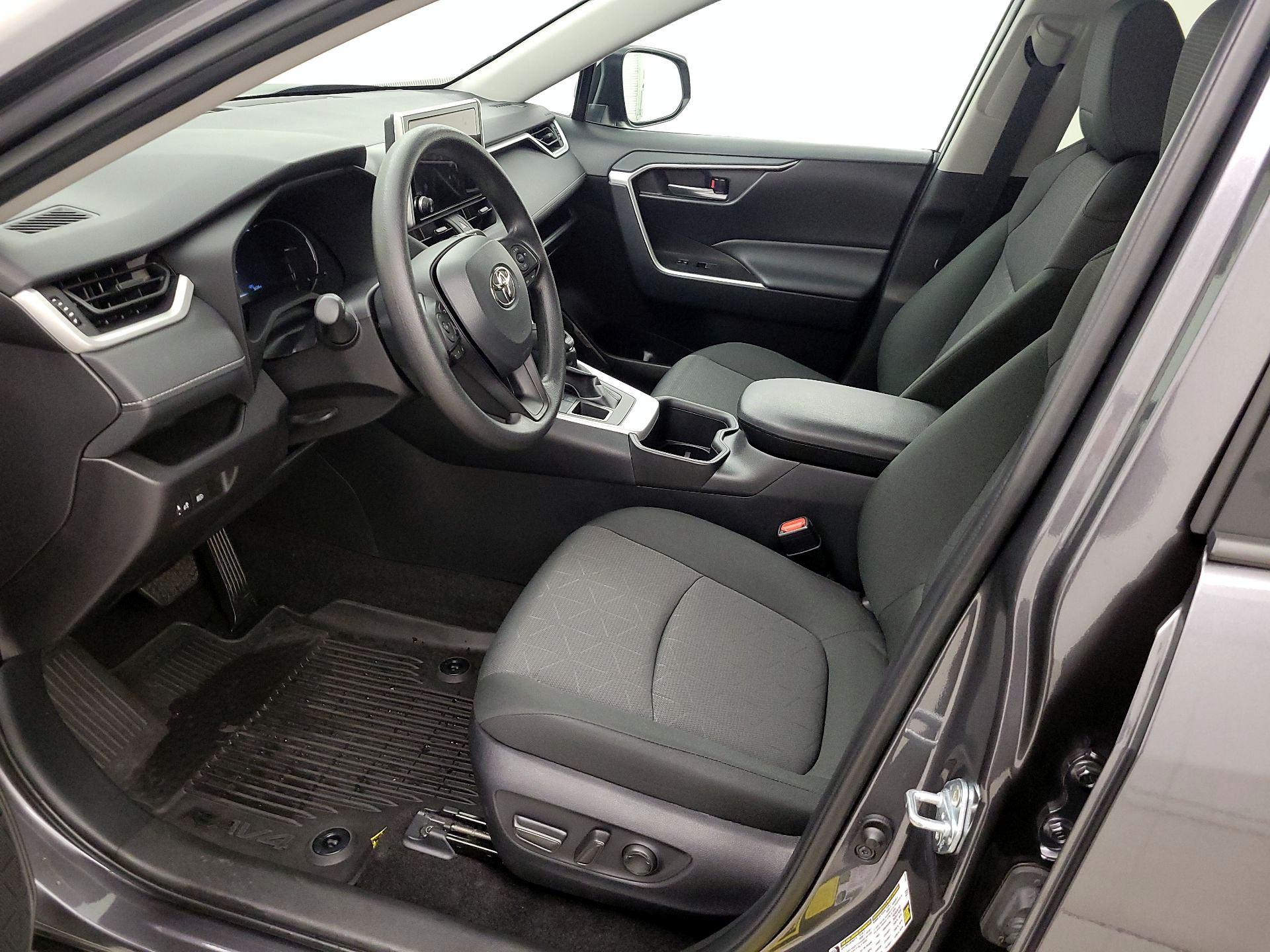 Thumbnail: 2025 Toyota RAV4 - 11