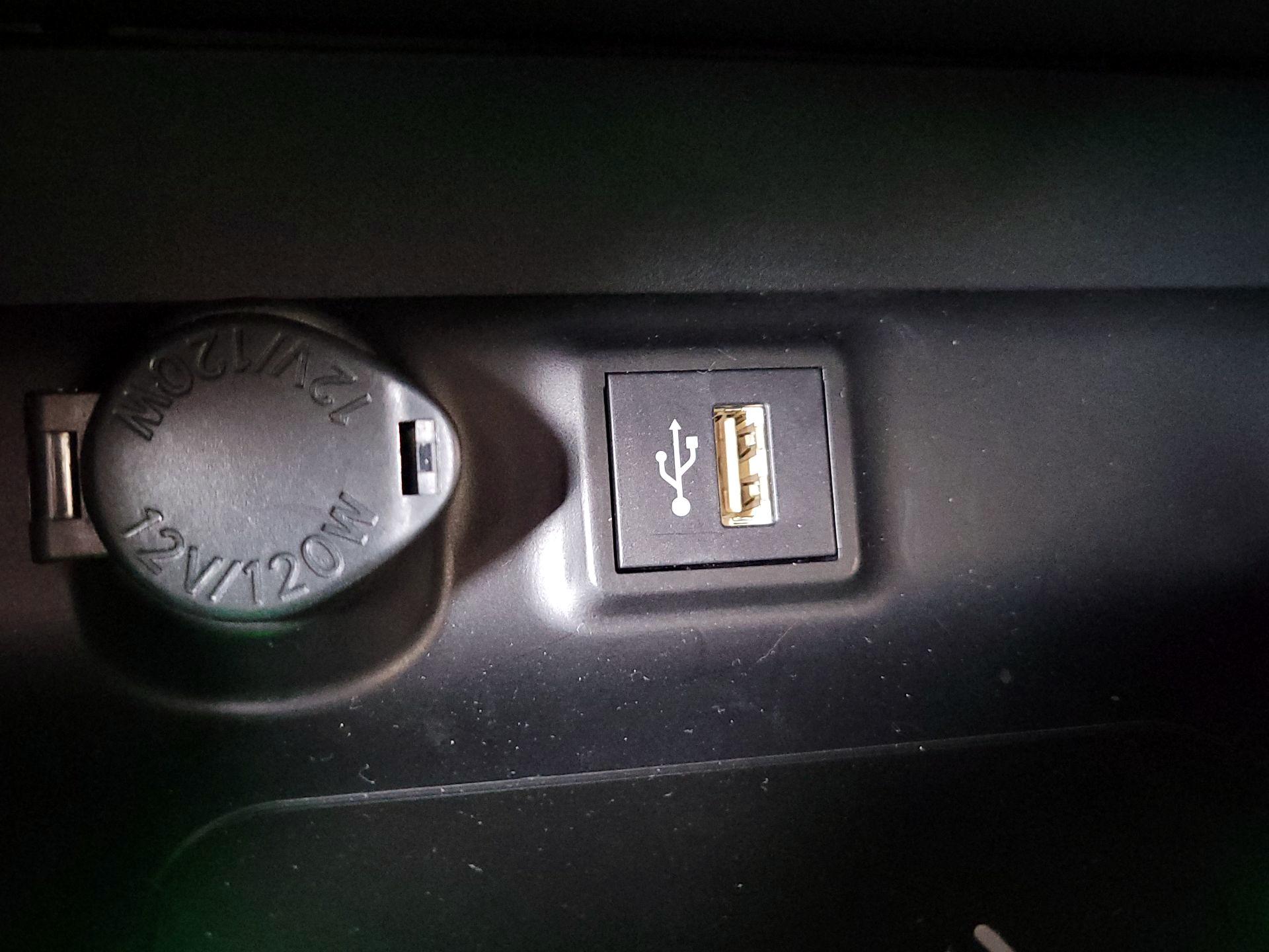 Thumbnail: 2025 Toyota RAV4 - 18