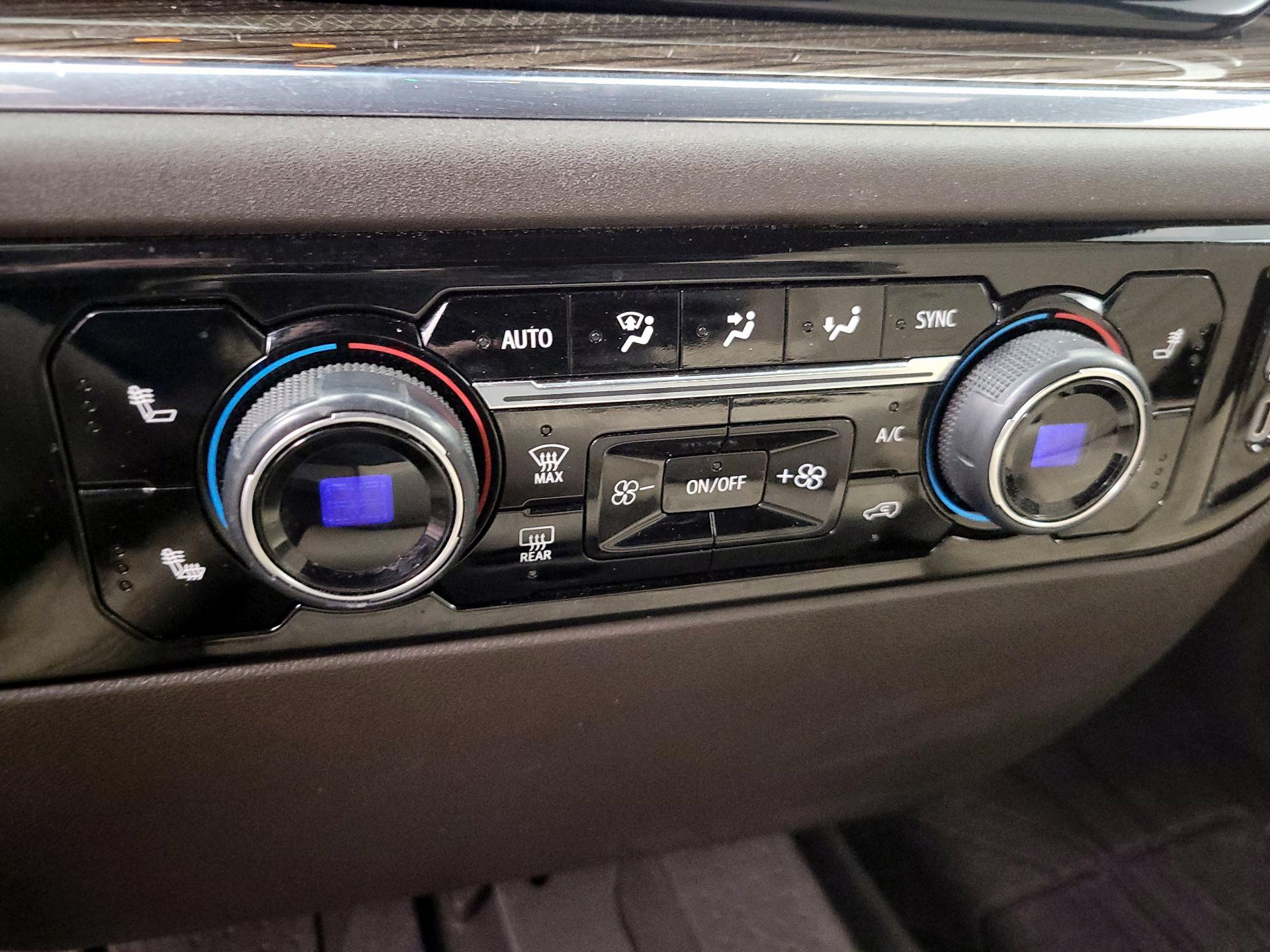 Thumbnail: 2023 Chevrolet Silverado 1500 - 17