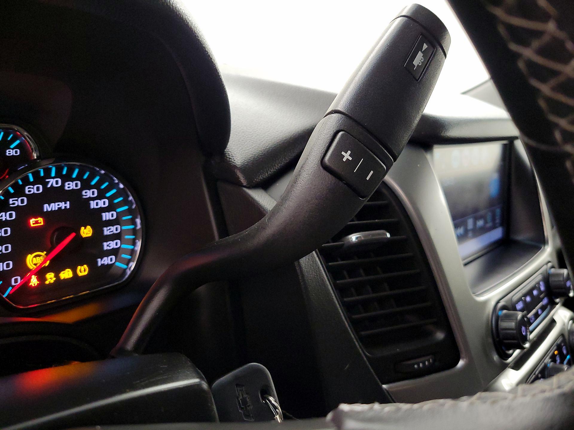 Thumbnail: 2017 Chevrolet Tahoe - 18