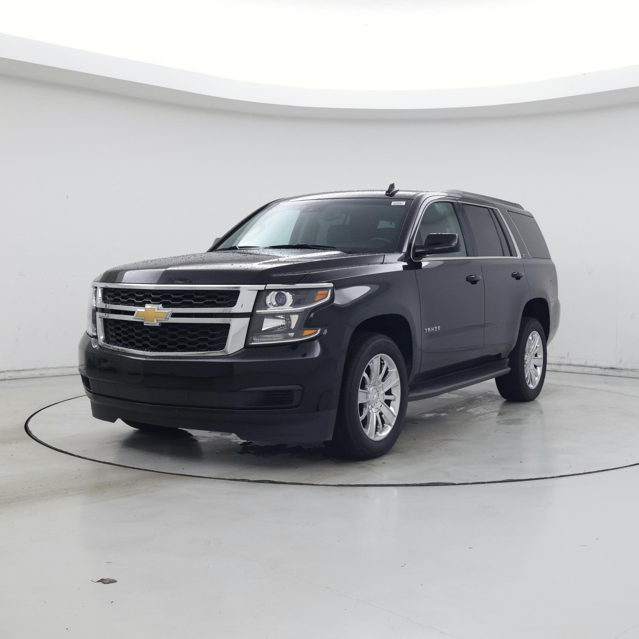 Thumbnail: 2017 Chevrolet Tahoe - 4