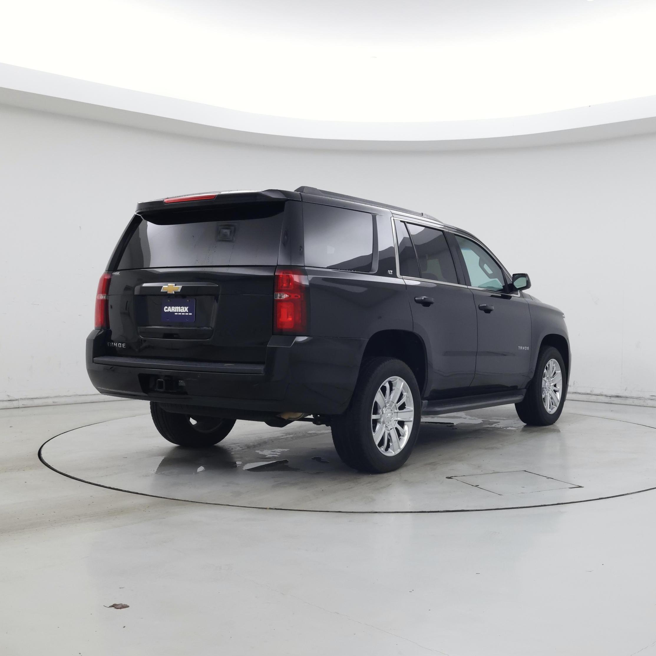 Thumbnail: 2017 Chevrolet Tahoe - 8