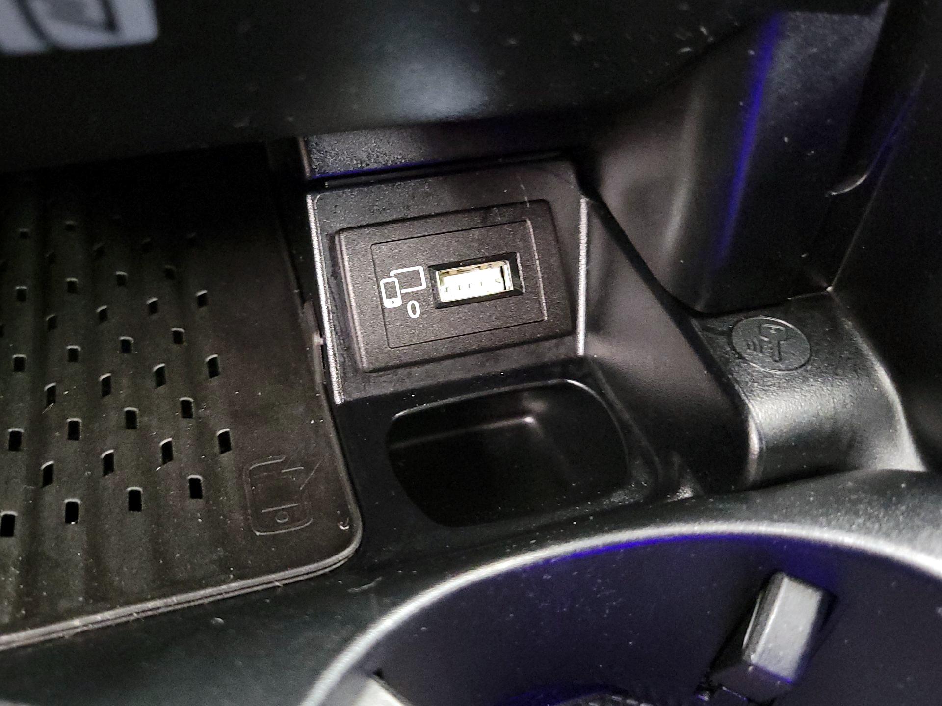 Thumbnail: 2018 Mercedes-Benz E-Class - 19