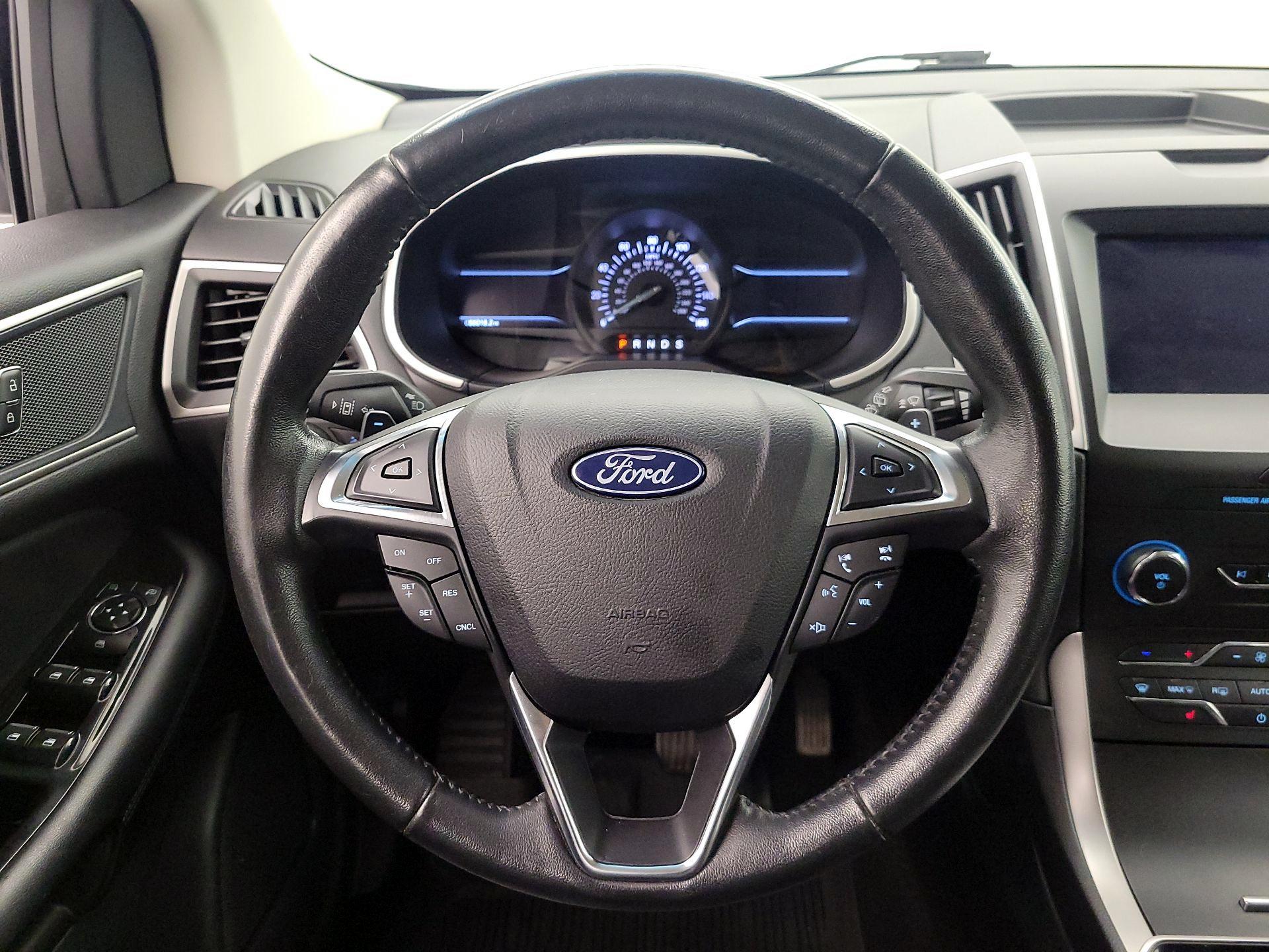 Thumbnail: 2020 Ford Edge - 10