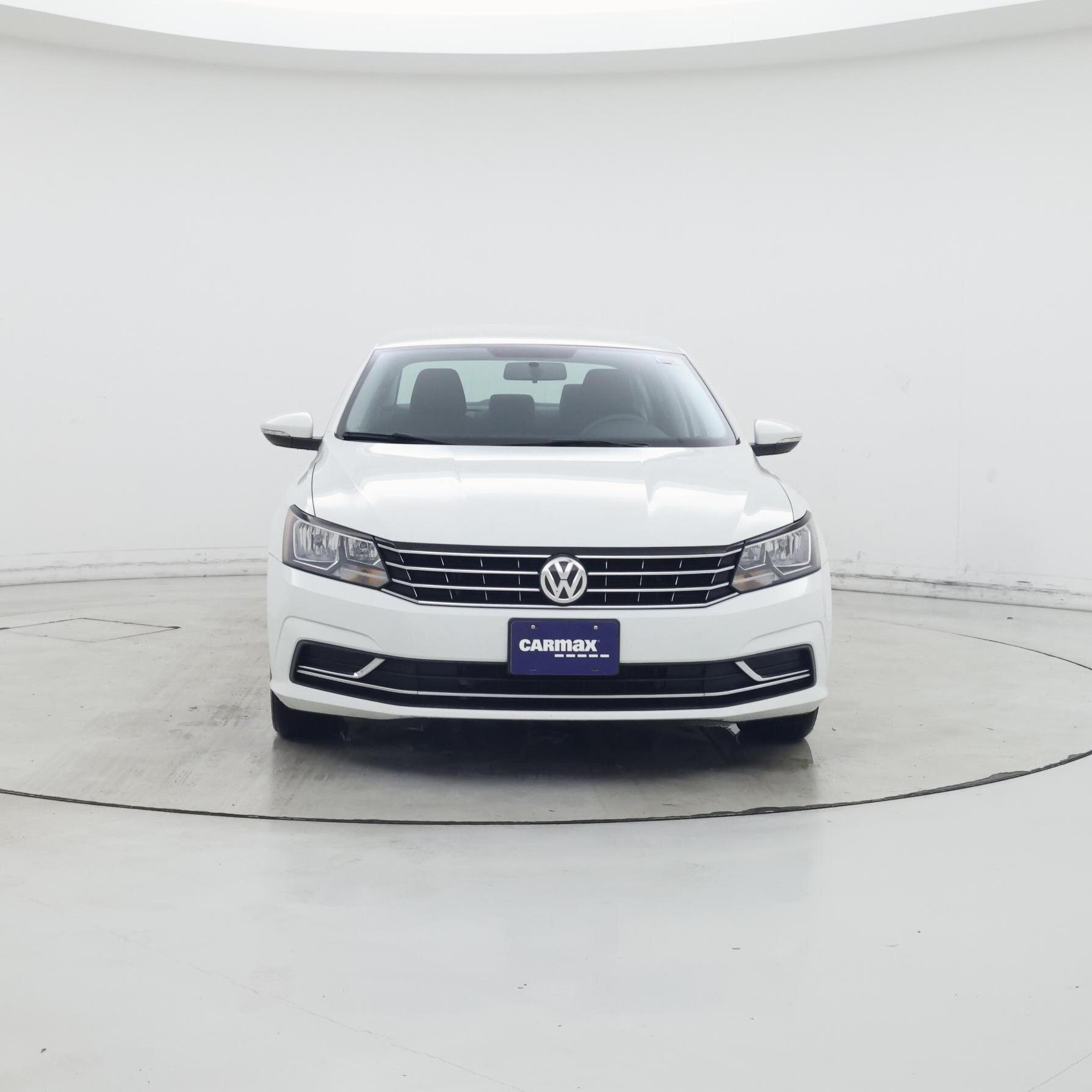 Thumbnail: 2017 Volkswagen Passat - 5