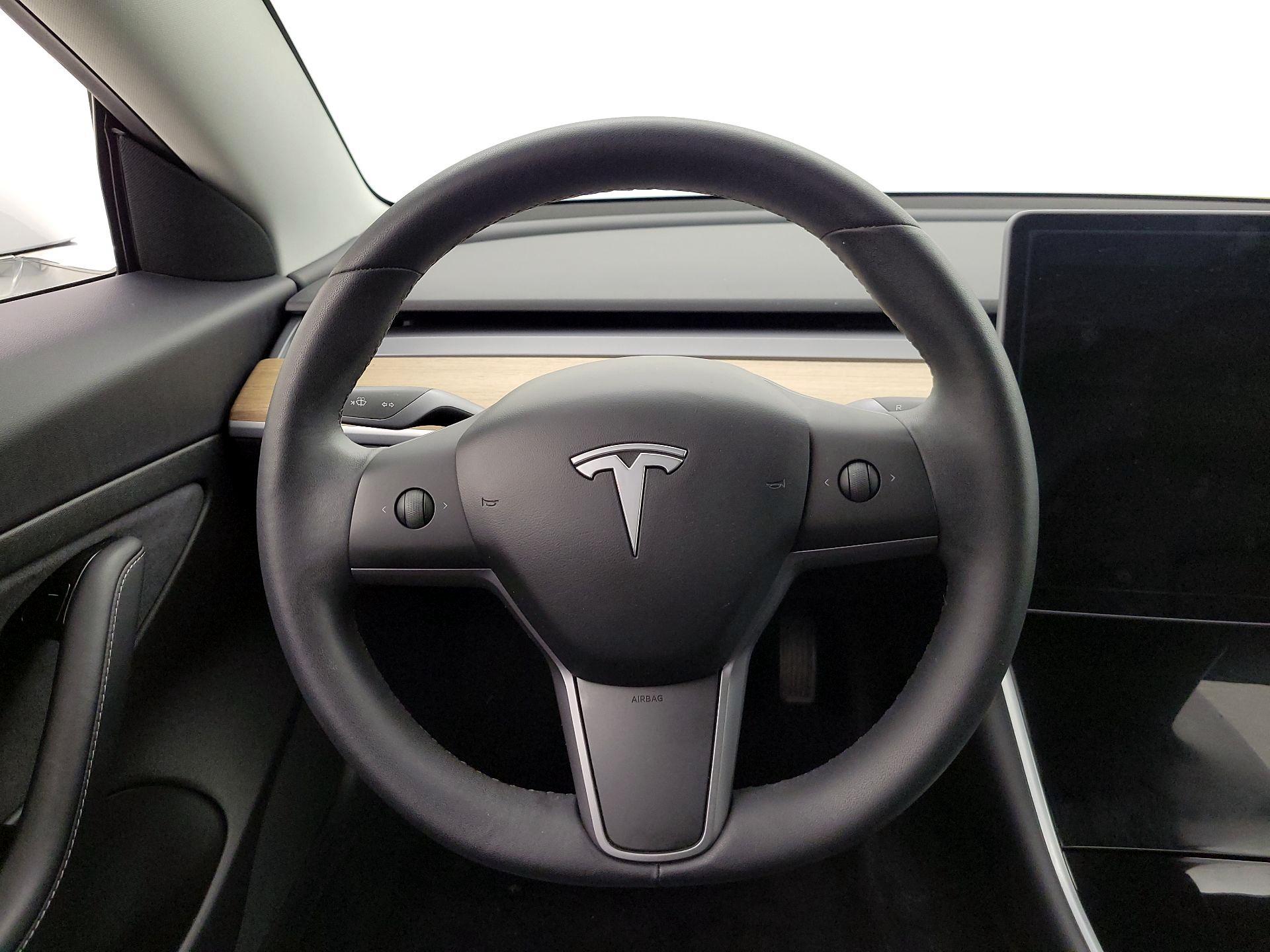 Thumbnail: 2020 Tesla Model 3 - 10