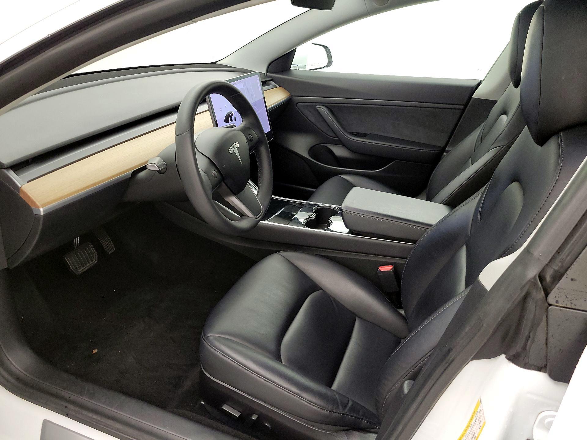 Thumbnail: 2020 Tesla Model 3 - 11