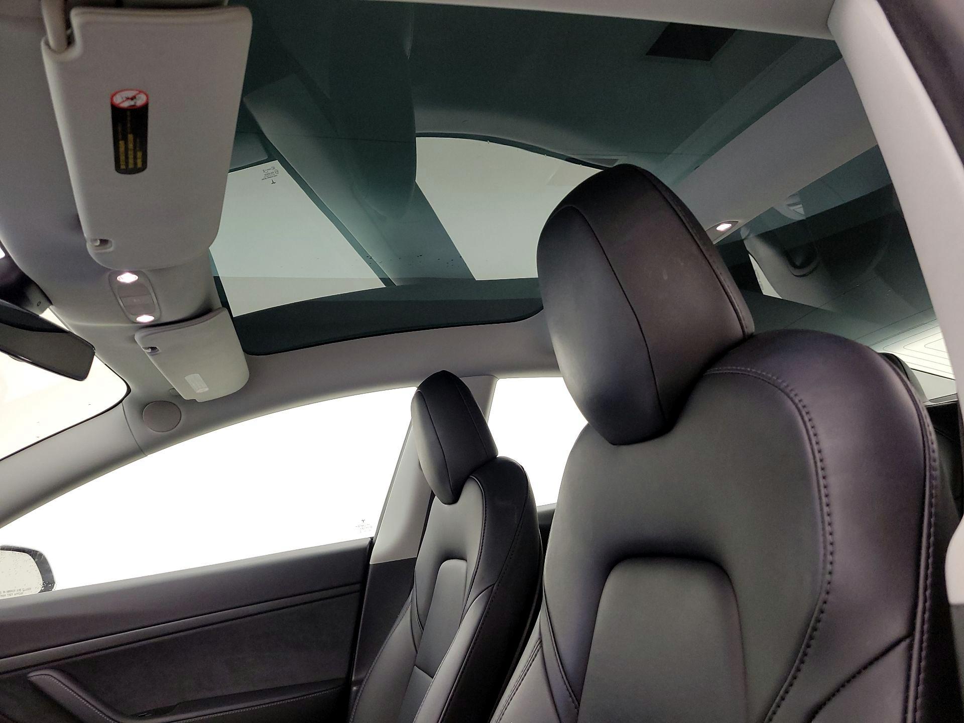 Thumbnail: 2020 Tesla Model 3 - 18