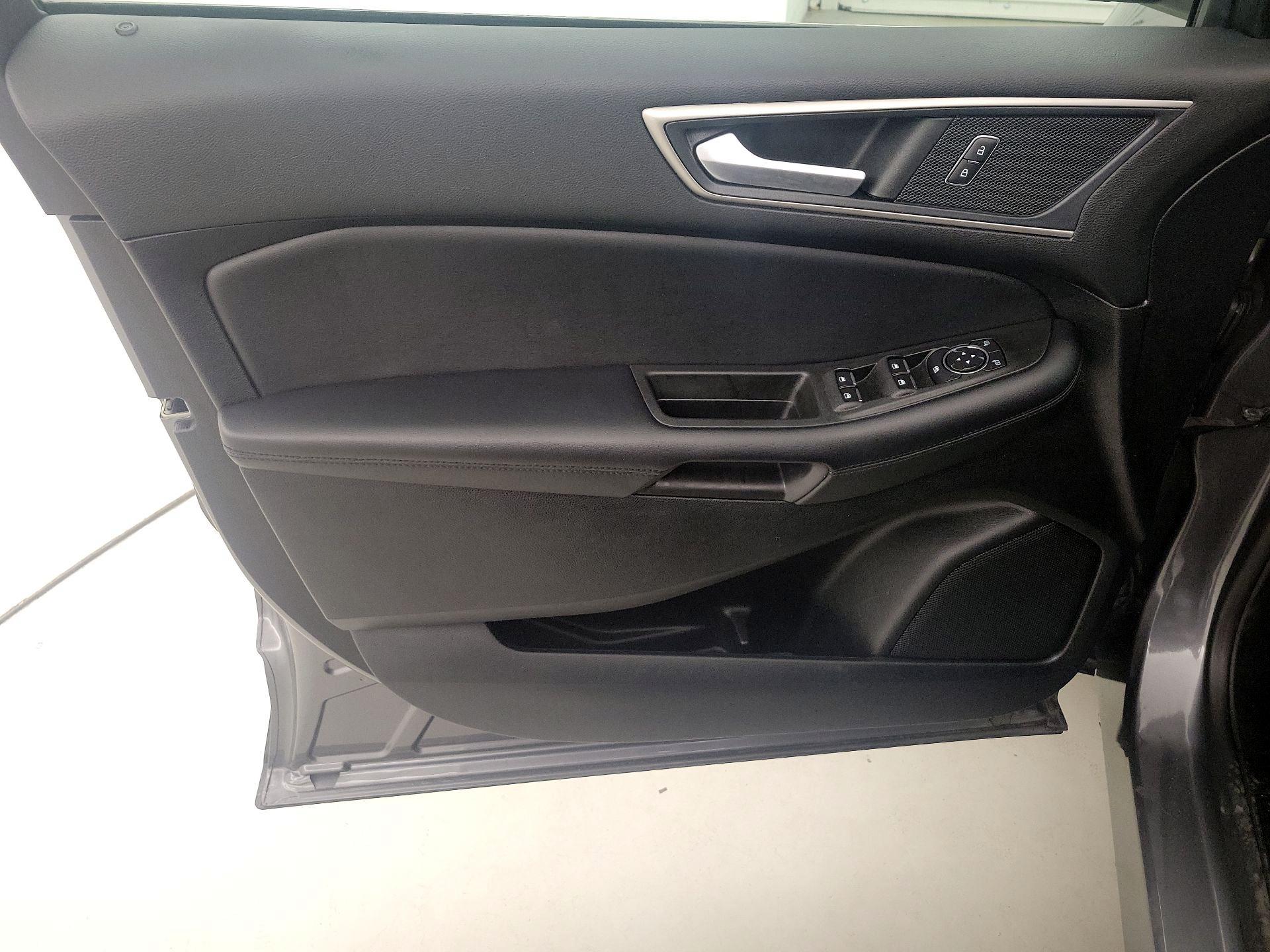 Thumbnail: 2022 Ford Edge - 12