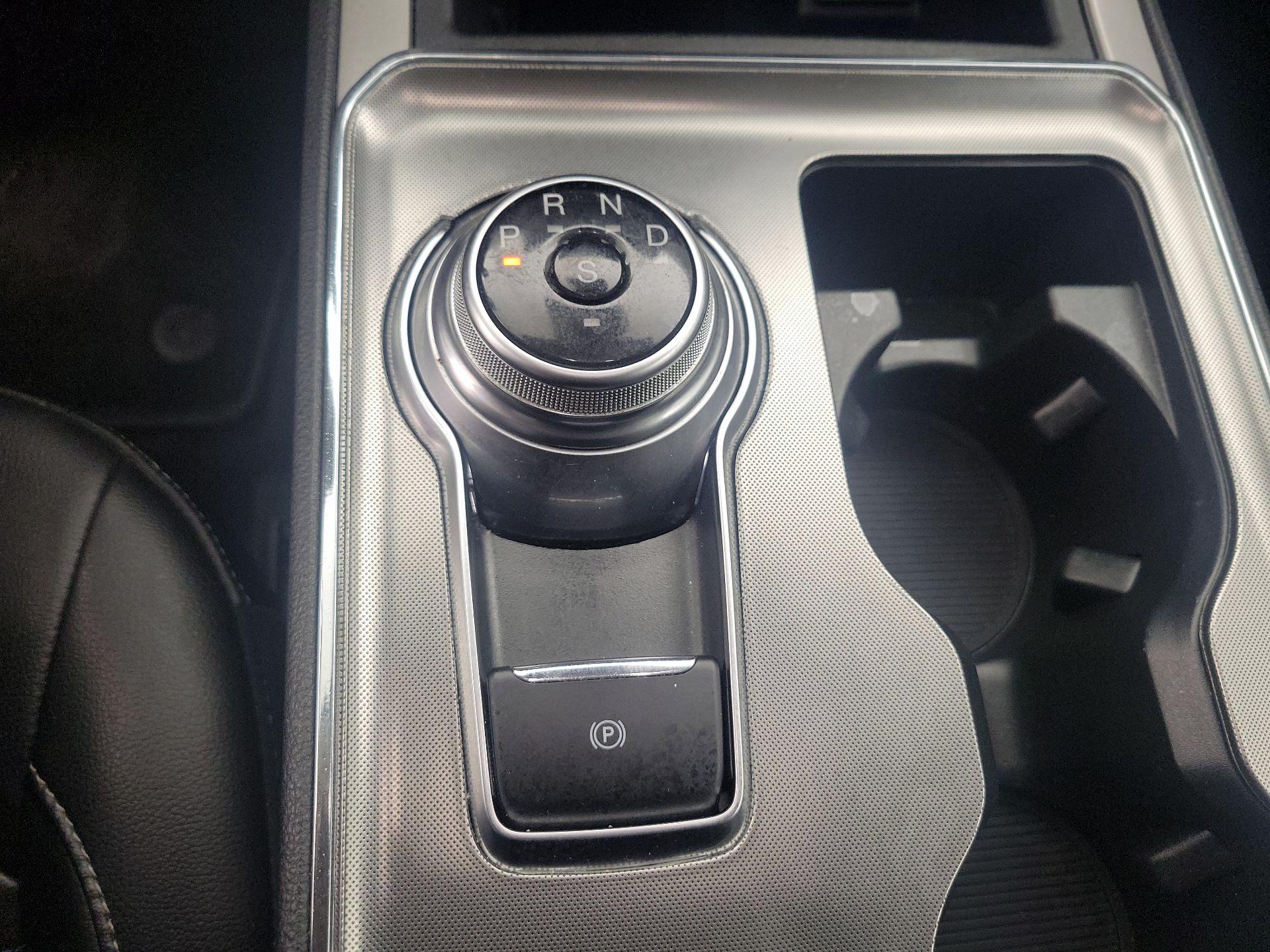 Thumbnail: 2022 Ford Edge - 17