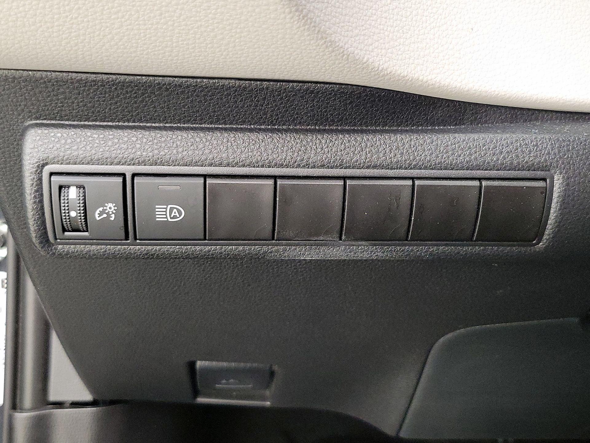 Thumbnail: 2024 Toyota Corolla - 13