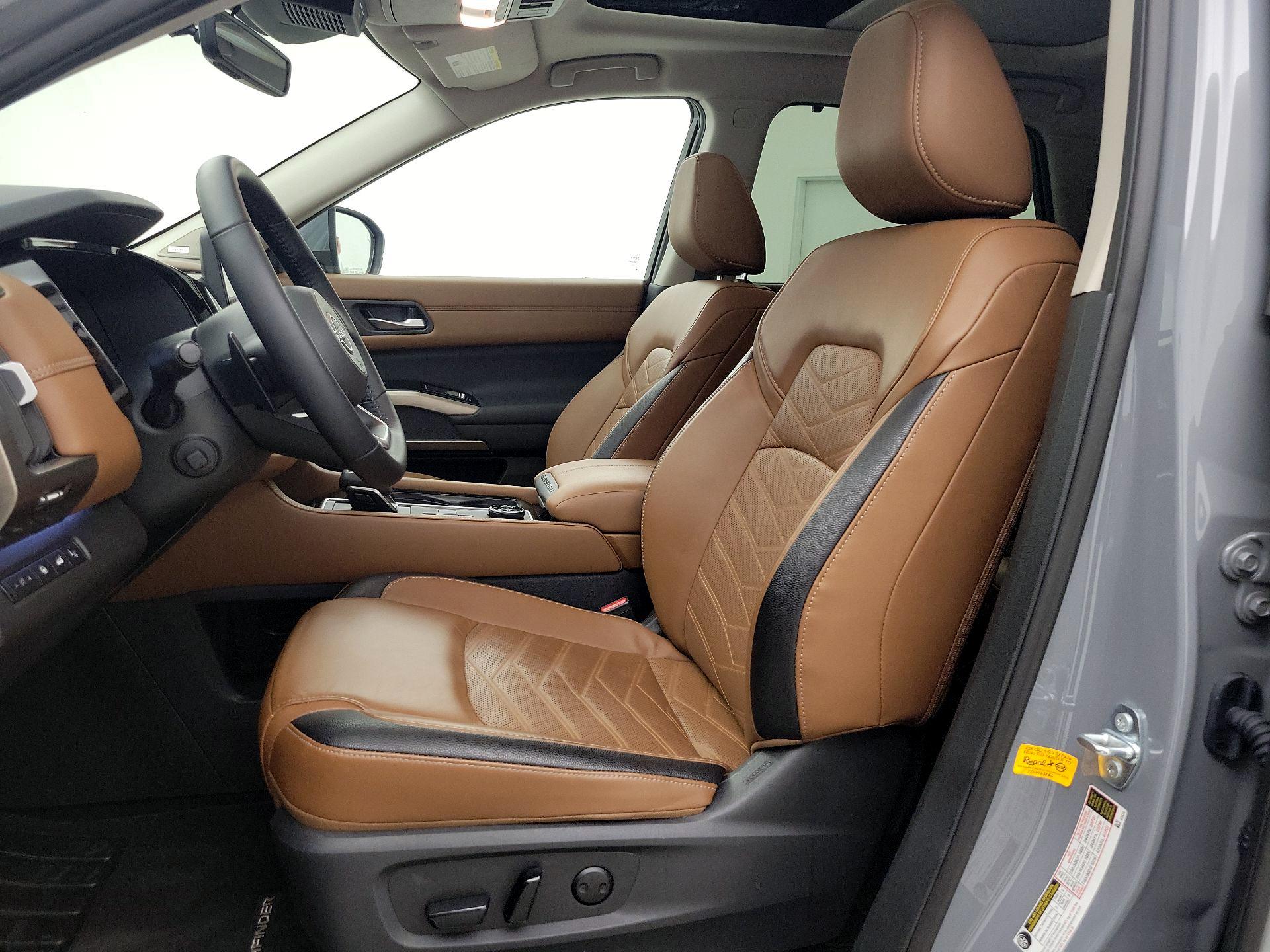 Thumbnail: 2025 Nissan Pathfinder - 11