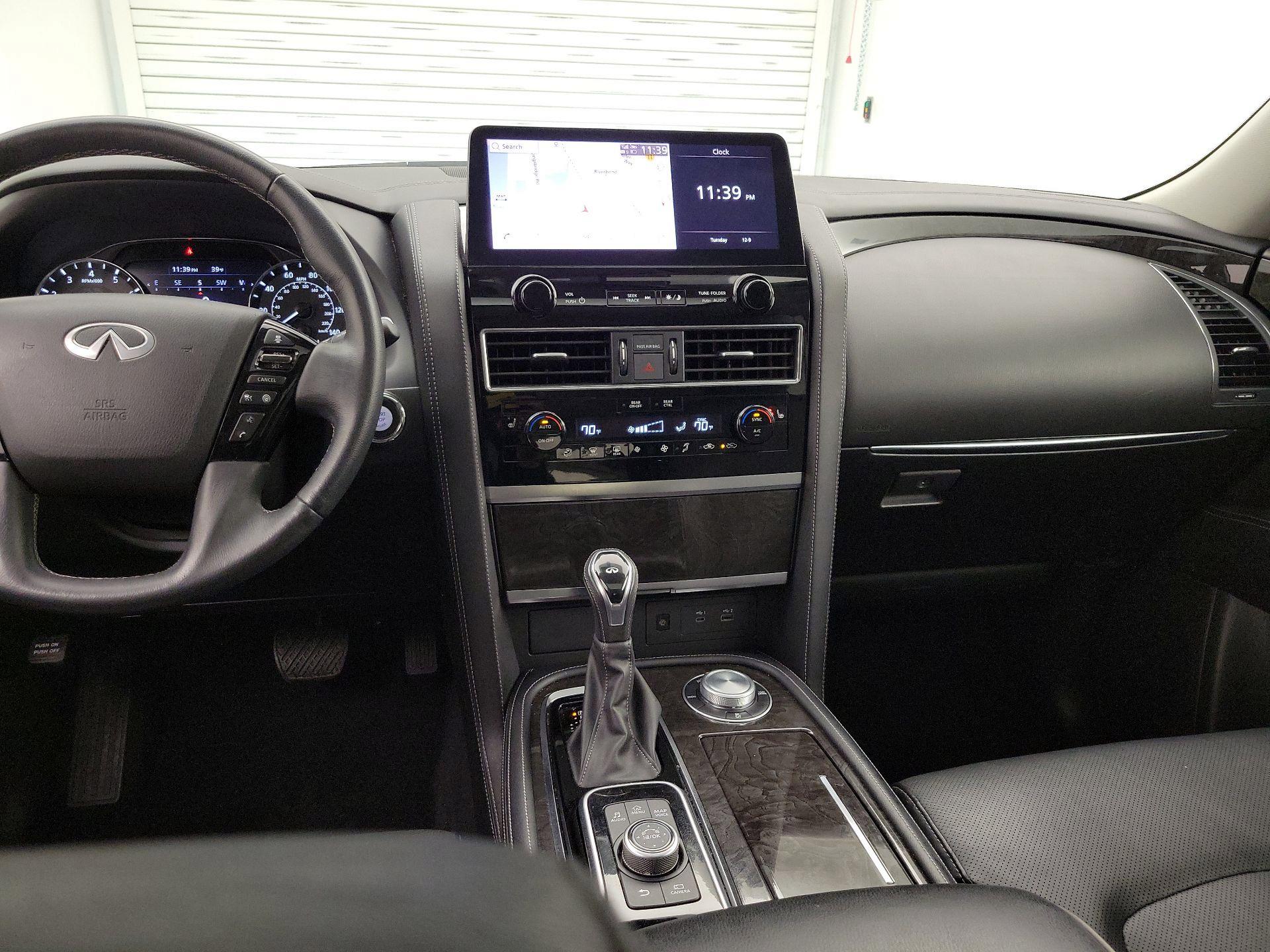 Thumbnail: 2024 INFINITI QX80 - 9