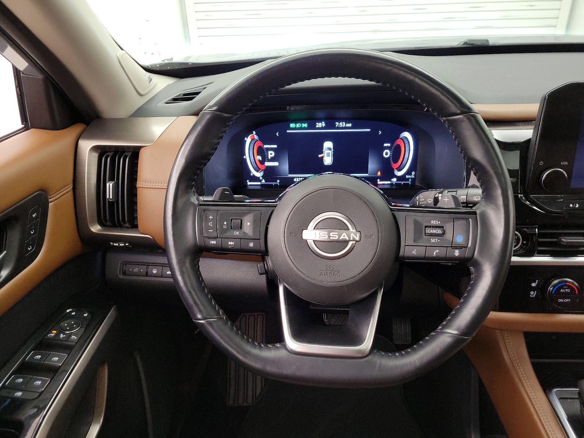 Thumbnail: 2023 Nissan Pathfinder - 10