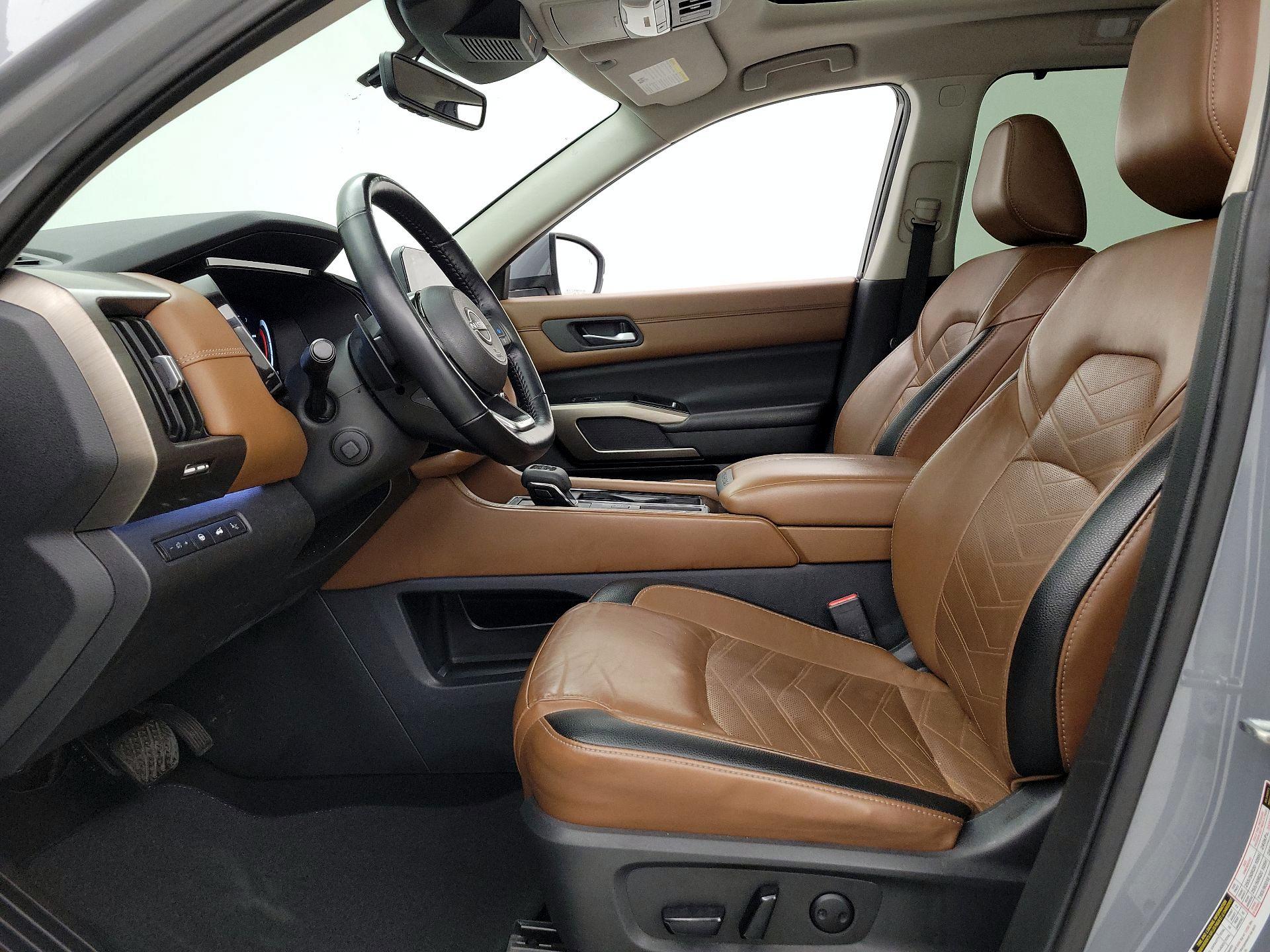 Thumbnail: 2023 Nissan Pathfinder - 11