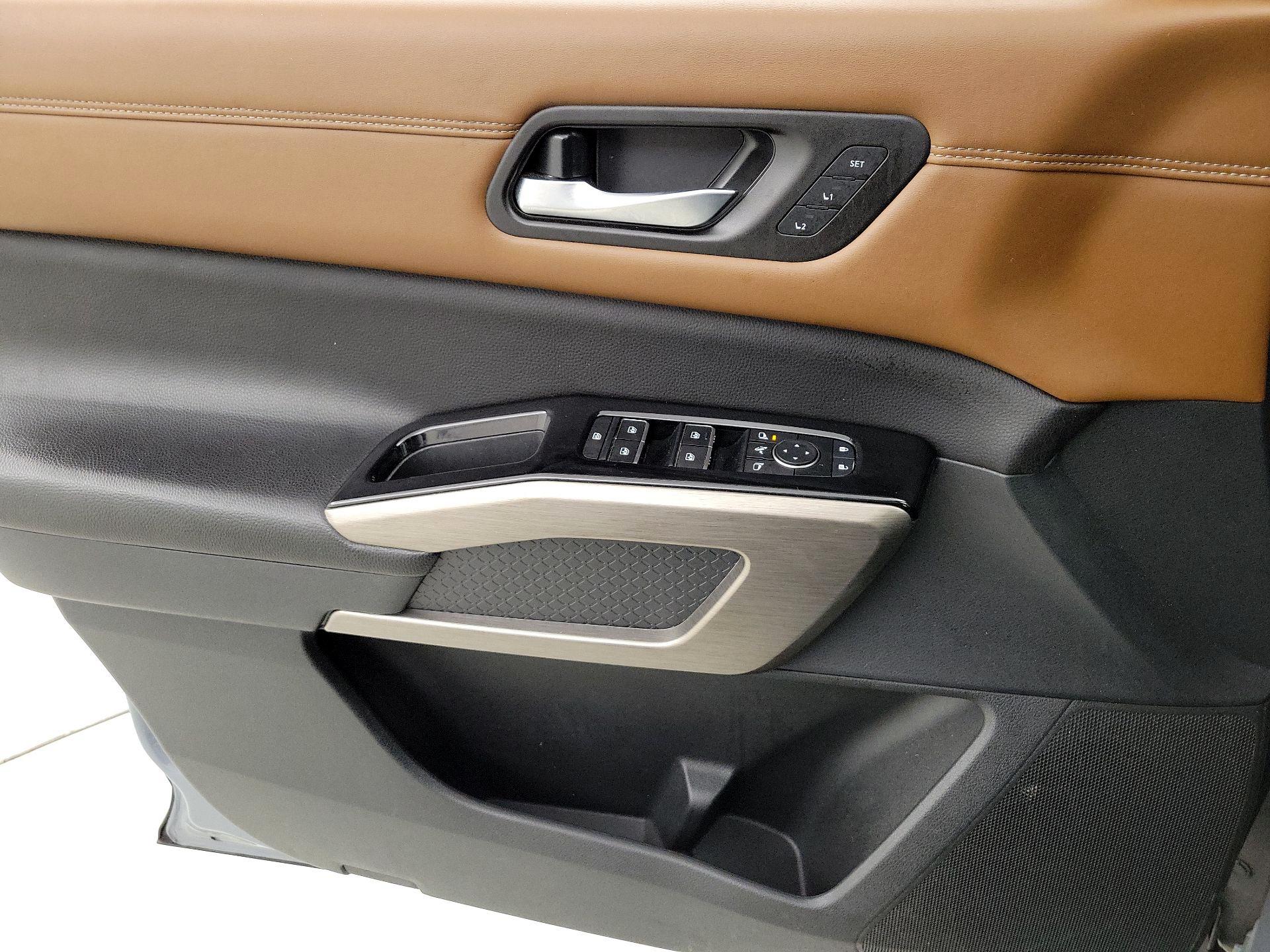 Thumbnail: 2023 Nissan Pathfinder - 12