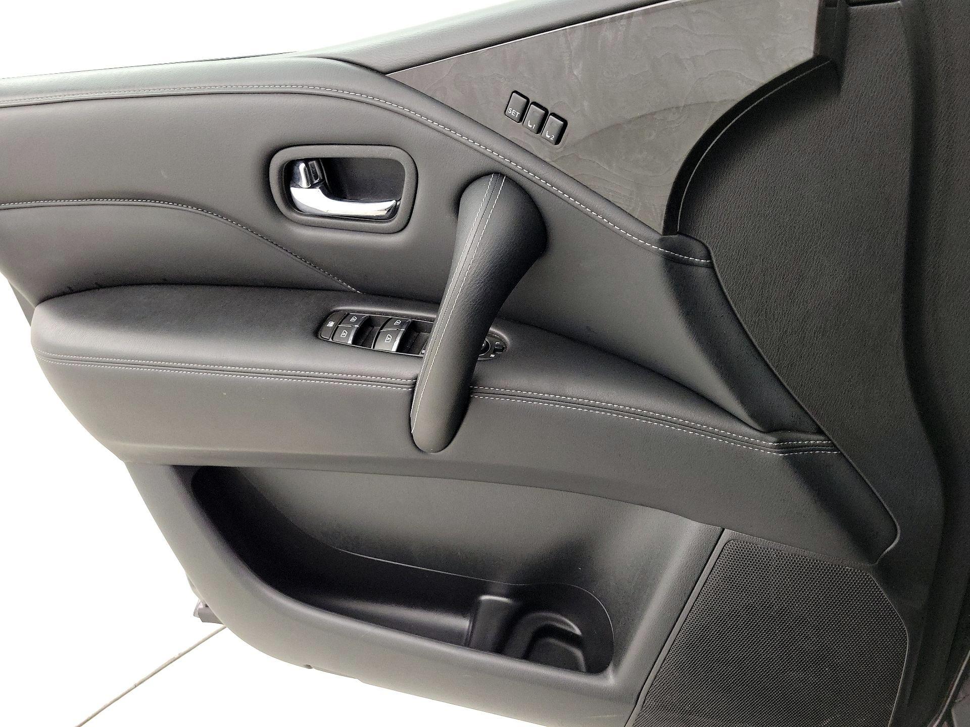 Thumbnail: 2024 INFINITI QX80 - 12