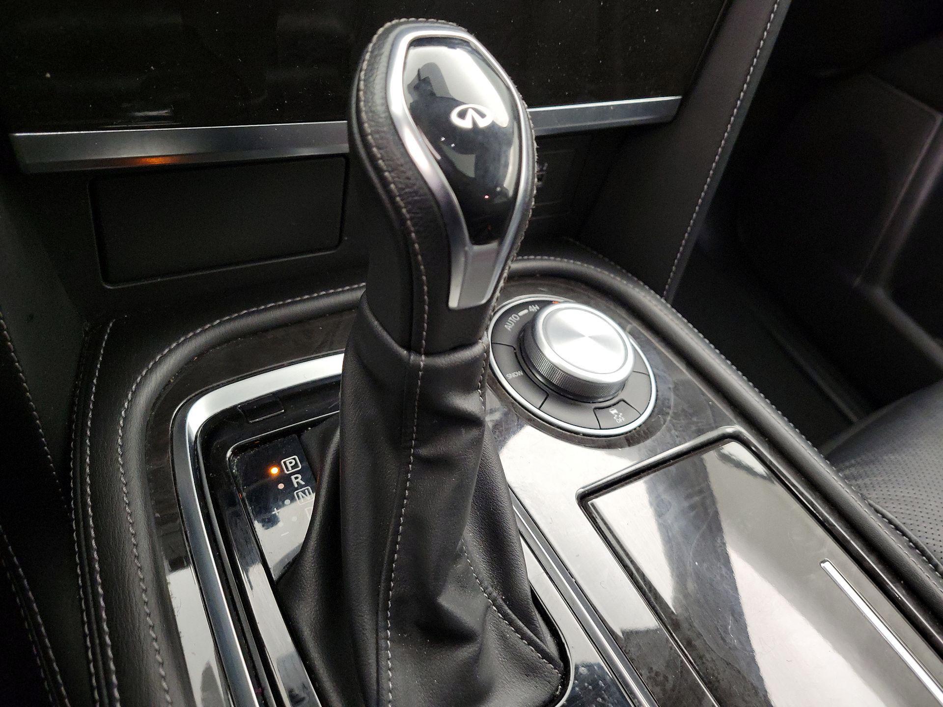 Thumbnail: 2024 INFINITI QX80 - 18