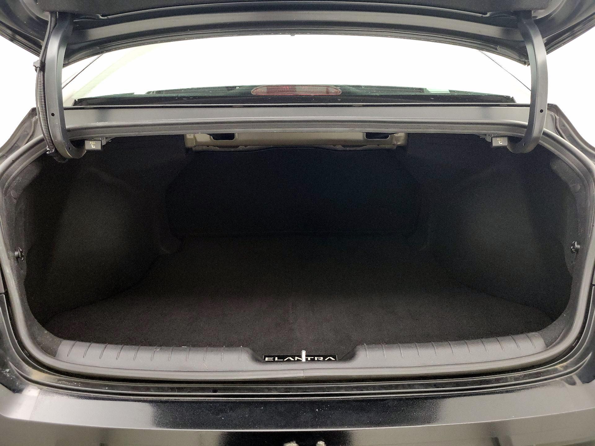 Thumbnail: 2024 Hyundai Elantra - 20