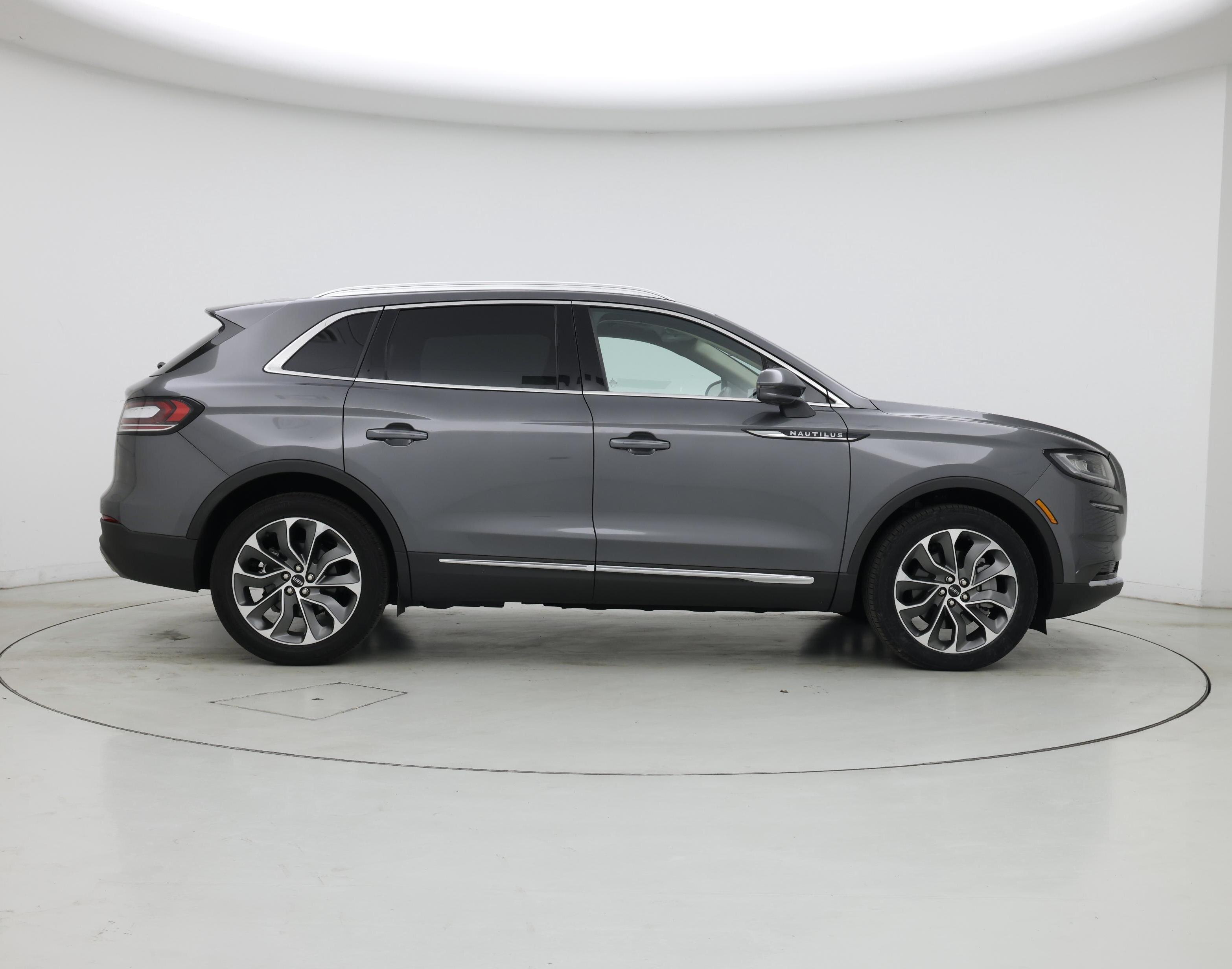 Thumbnail: 2023 Lincoln Nautilus - 7