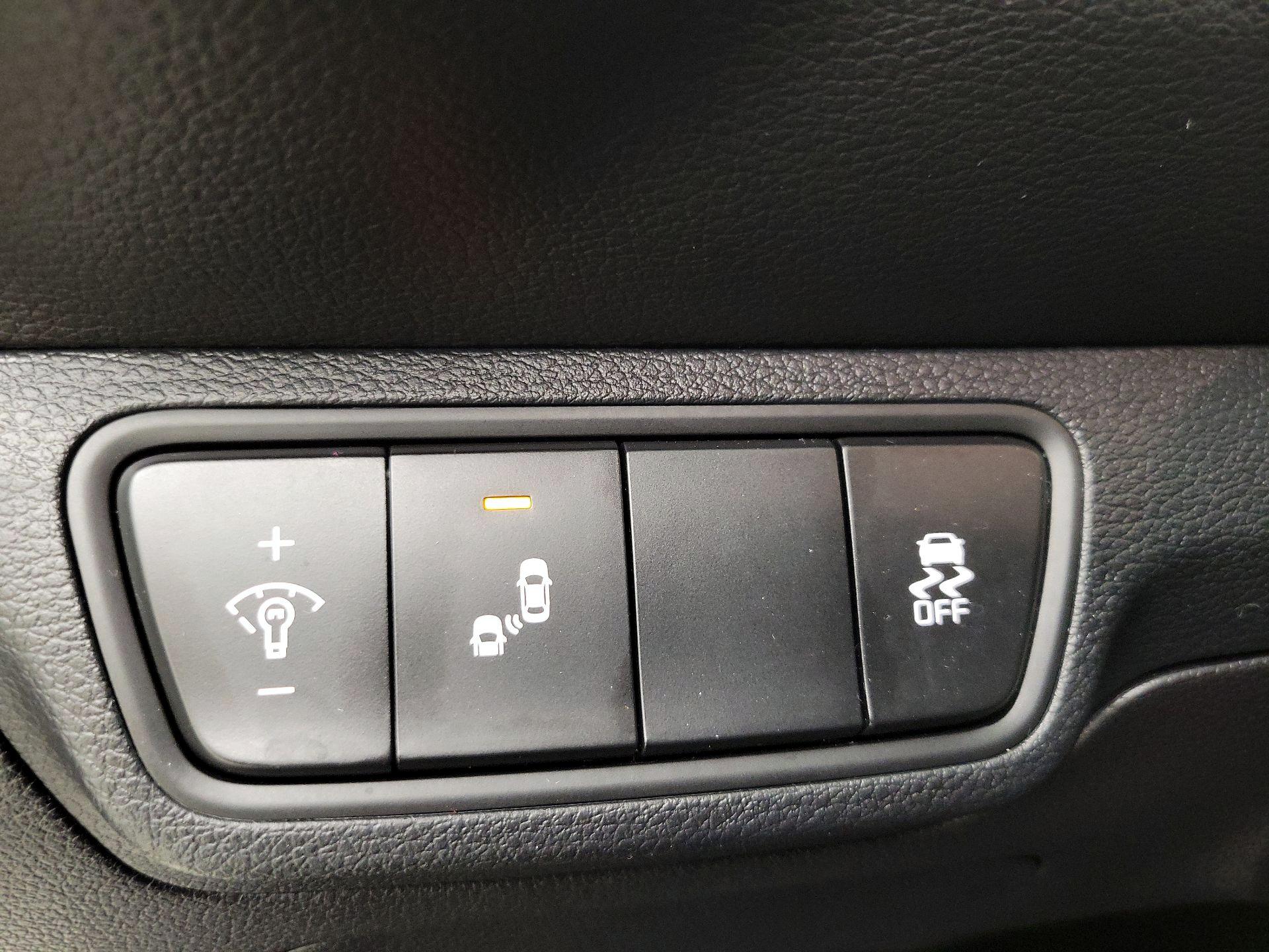 Thumbnail: 2023 Kia Forte - 13