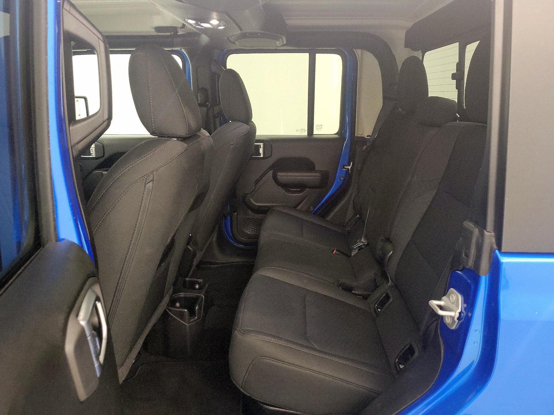 Thumbnail: 2022 Jeep Gladiator - 19