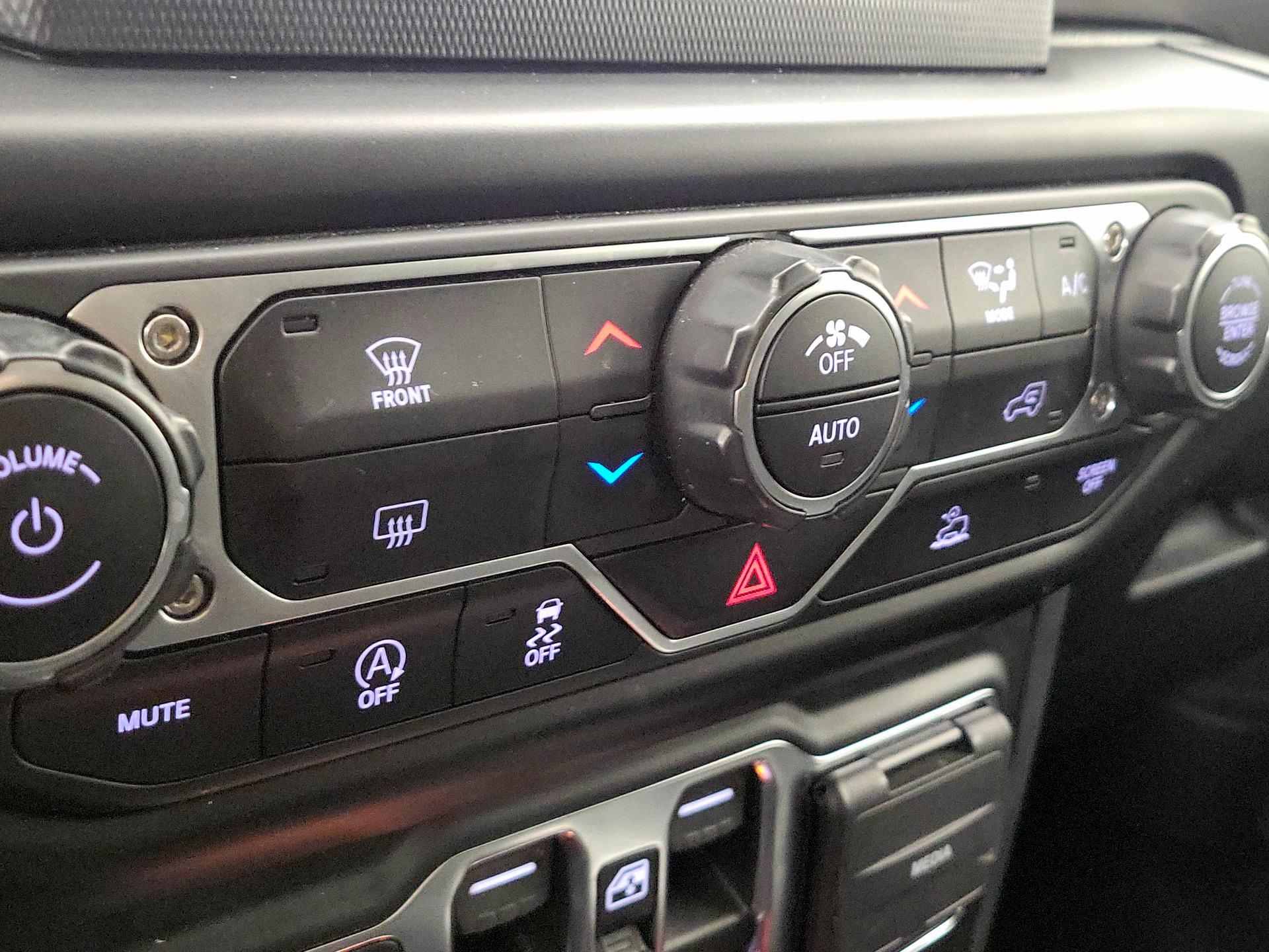 Thumbnail: 2021 Jeep Wrangler - 16