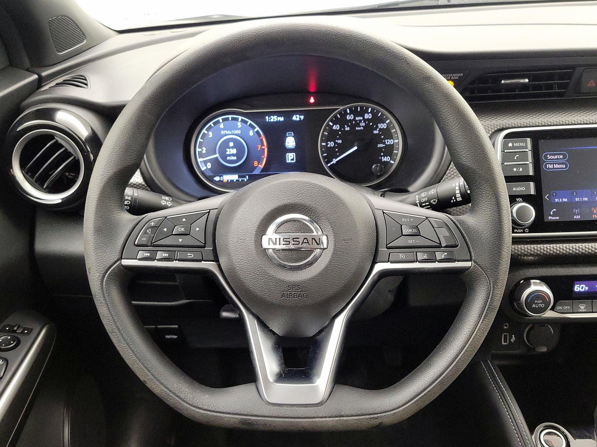 Thumbnail: 2020 Nissan Kicks - 10